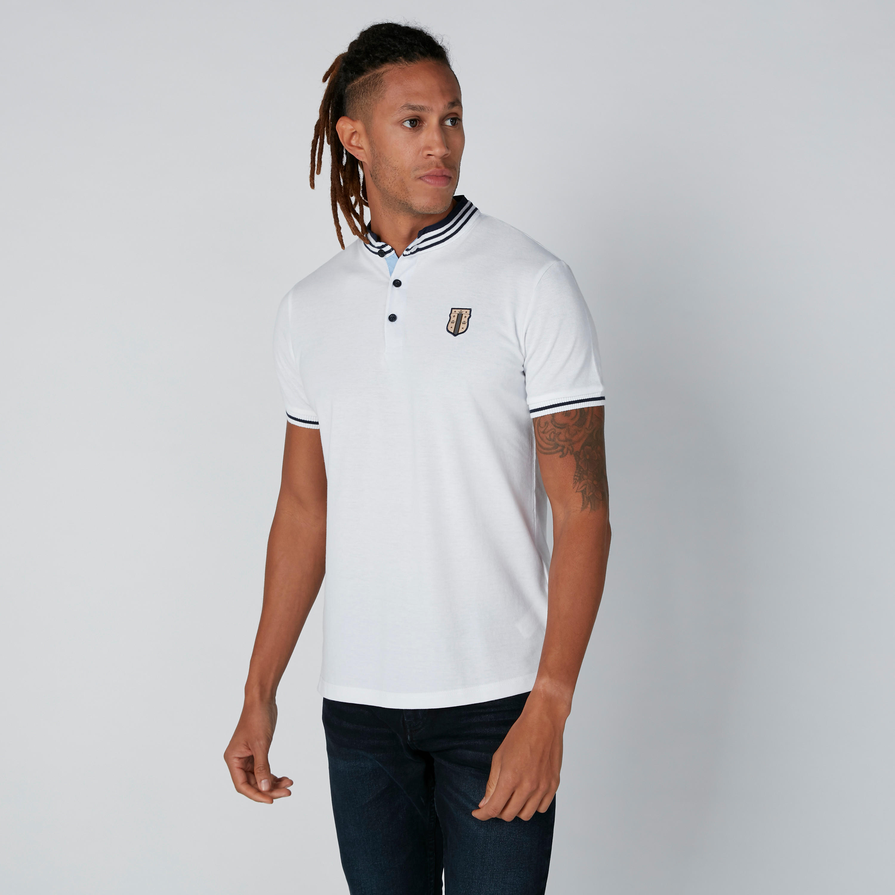 تيشيرت بياقة ماندارين وأكمام قصيرة-men-clothing-tshirtsandpolos-polos-image-1