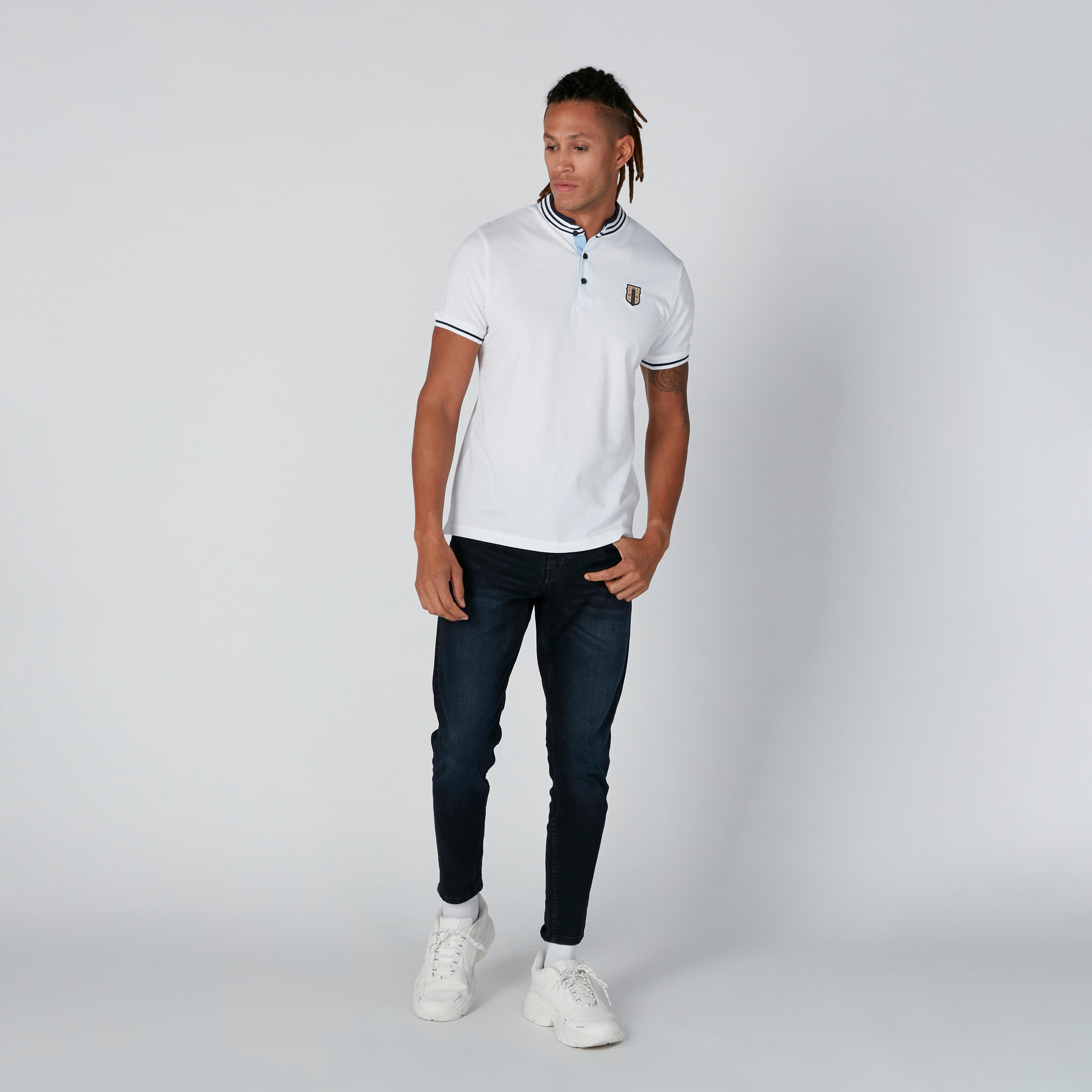 تيشيرت بياقة ماندارين وأكمام قصيرة-men-clothing-tshirtsandpolos-polos-image-3