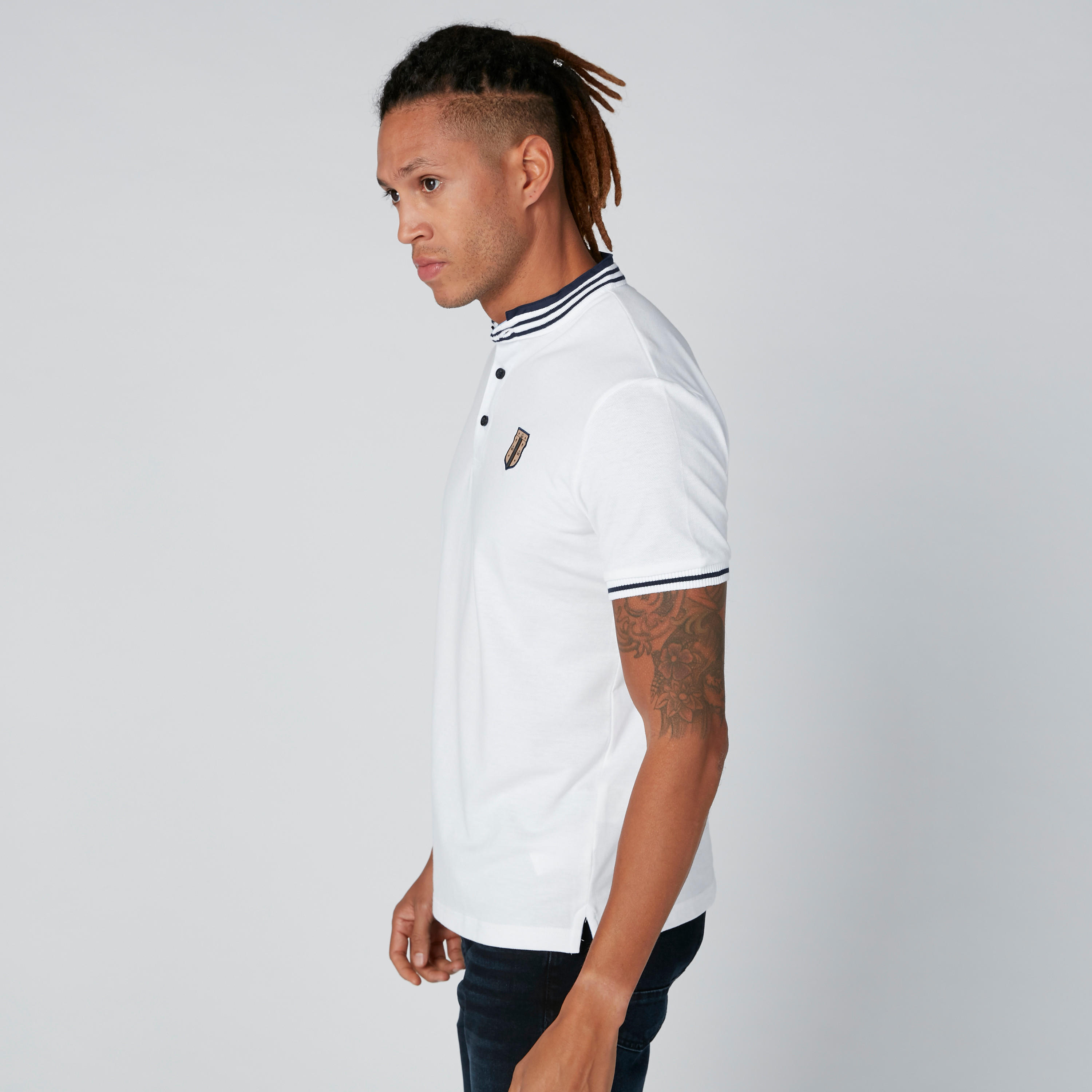 تيشيرت بياقة ماندارين وأكمام قصيرة-men-clothing-tshirtsandpolos-polos-image-4