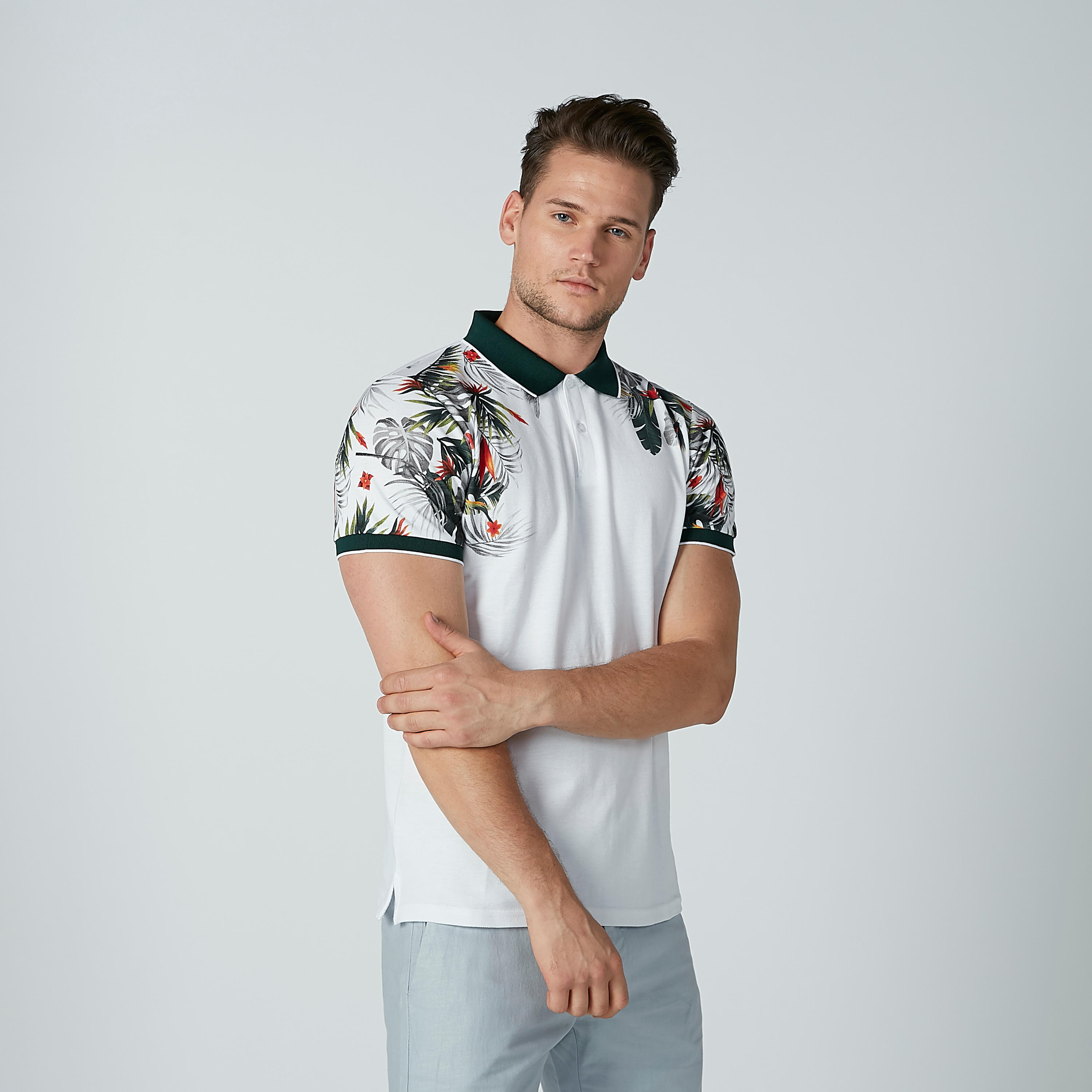 تيشيرت بياقة بولو وأكمام قصيرة وطبعات زهرية-men-clothing-tshirtsandpolos-polos-image-1