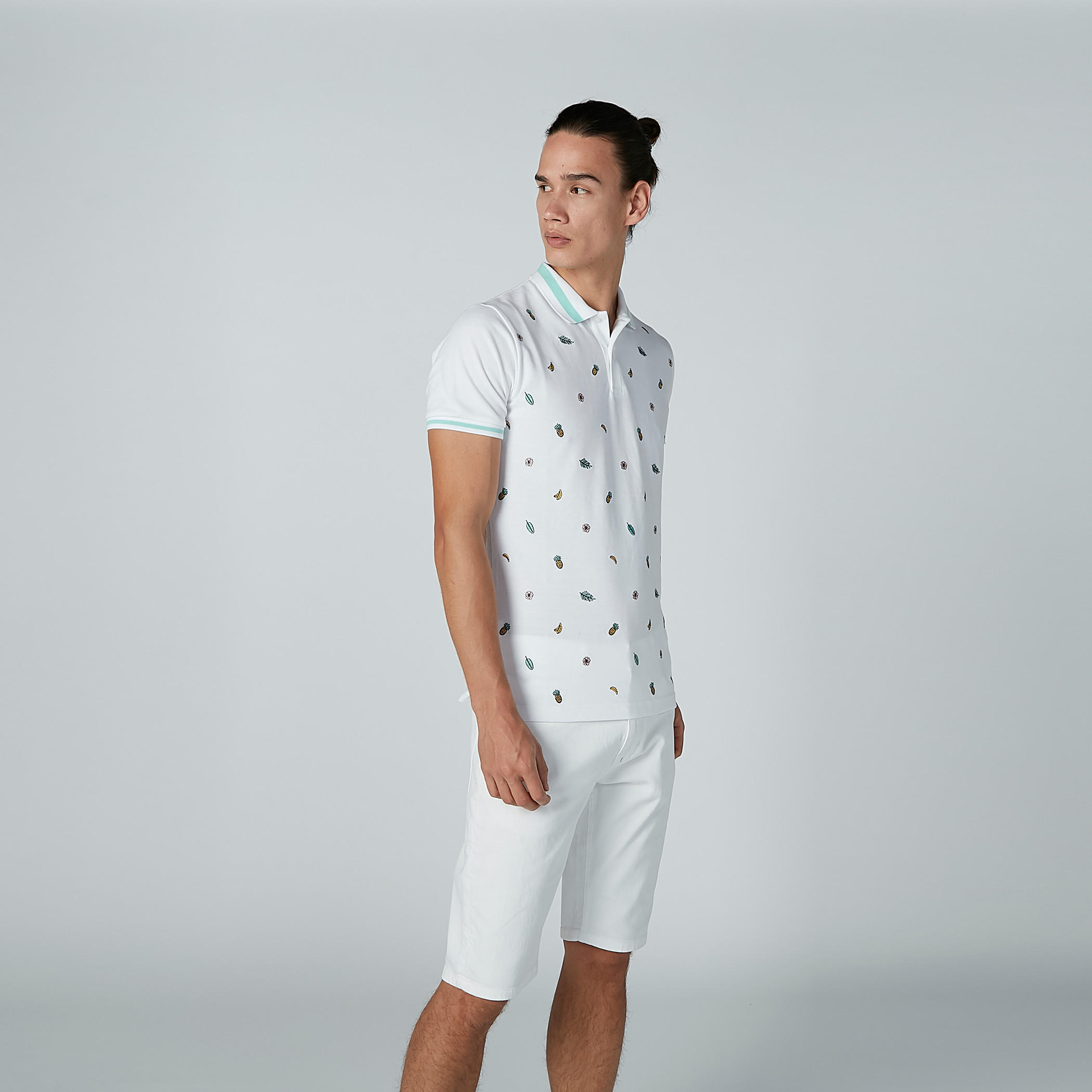 تيشرت بياقة بولو وأكمام قصيرة وطبعات-men-clothing-tshirtsandpolos-polos-image-1