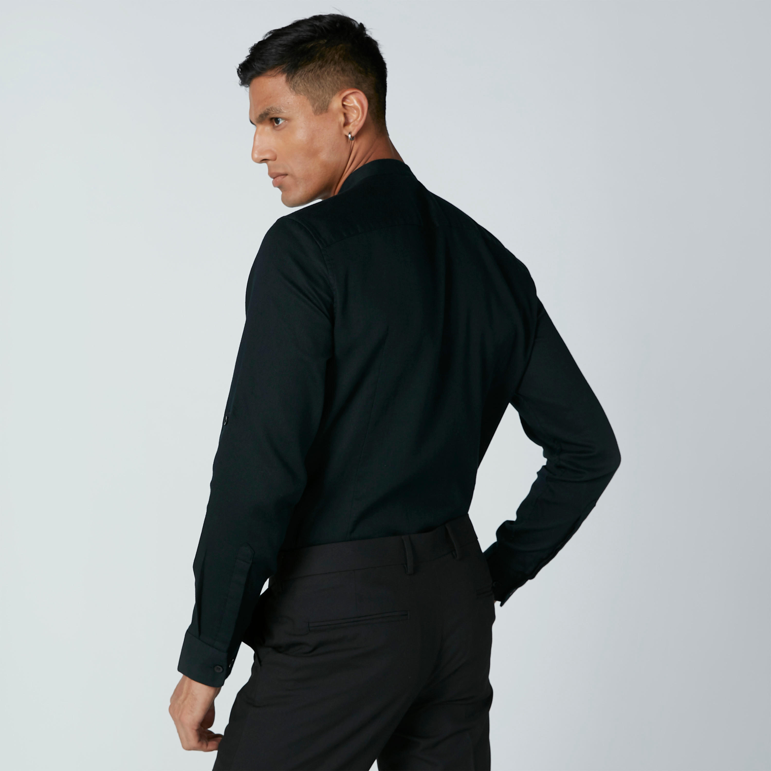 قميص بياقة ماندارين وأكمام طويلة-men-clothing-shirts-image-4