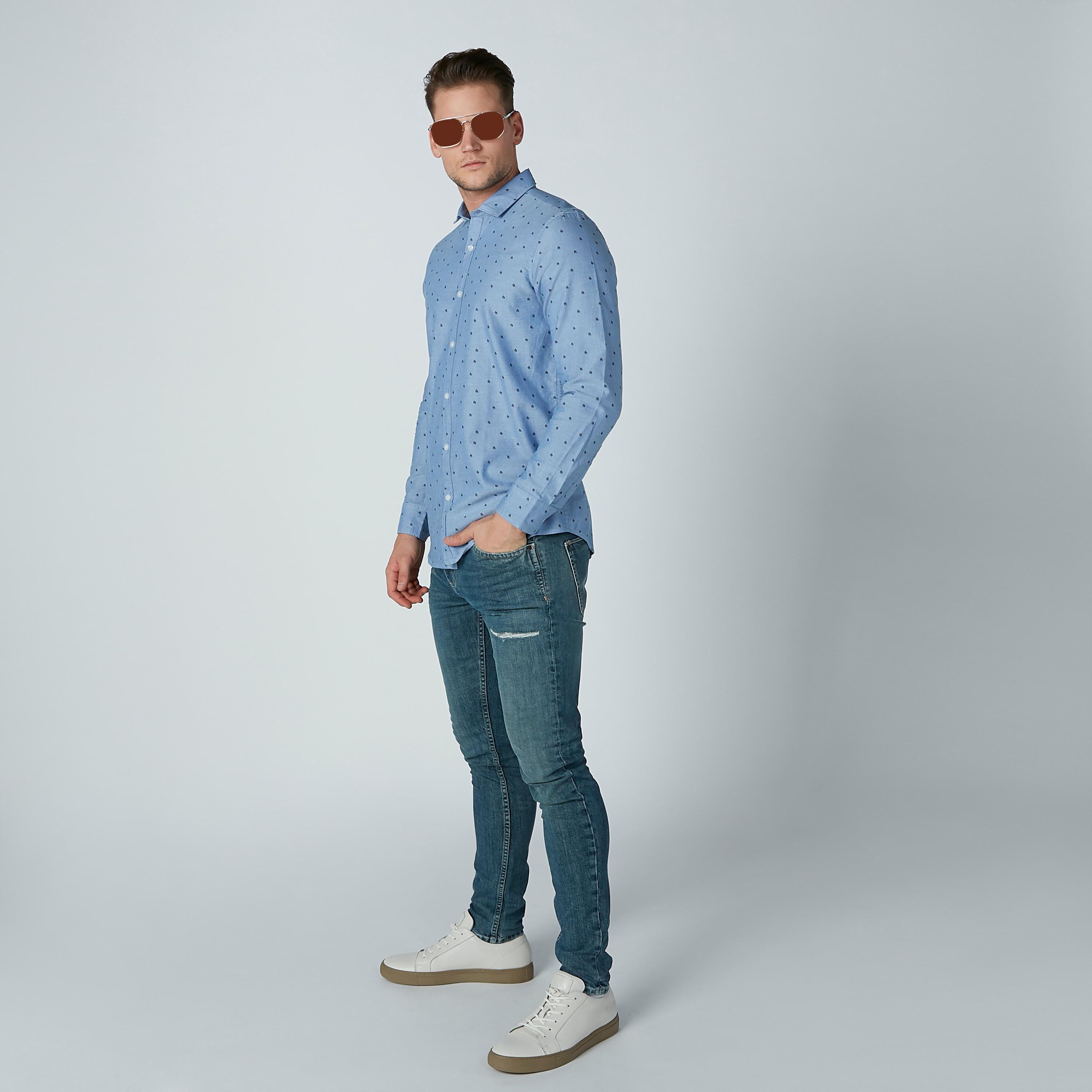 قميص بأكمام طويلة وياقة واسعة وطبعات-men-clothing-shirts-image-2