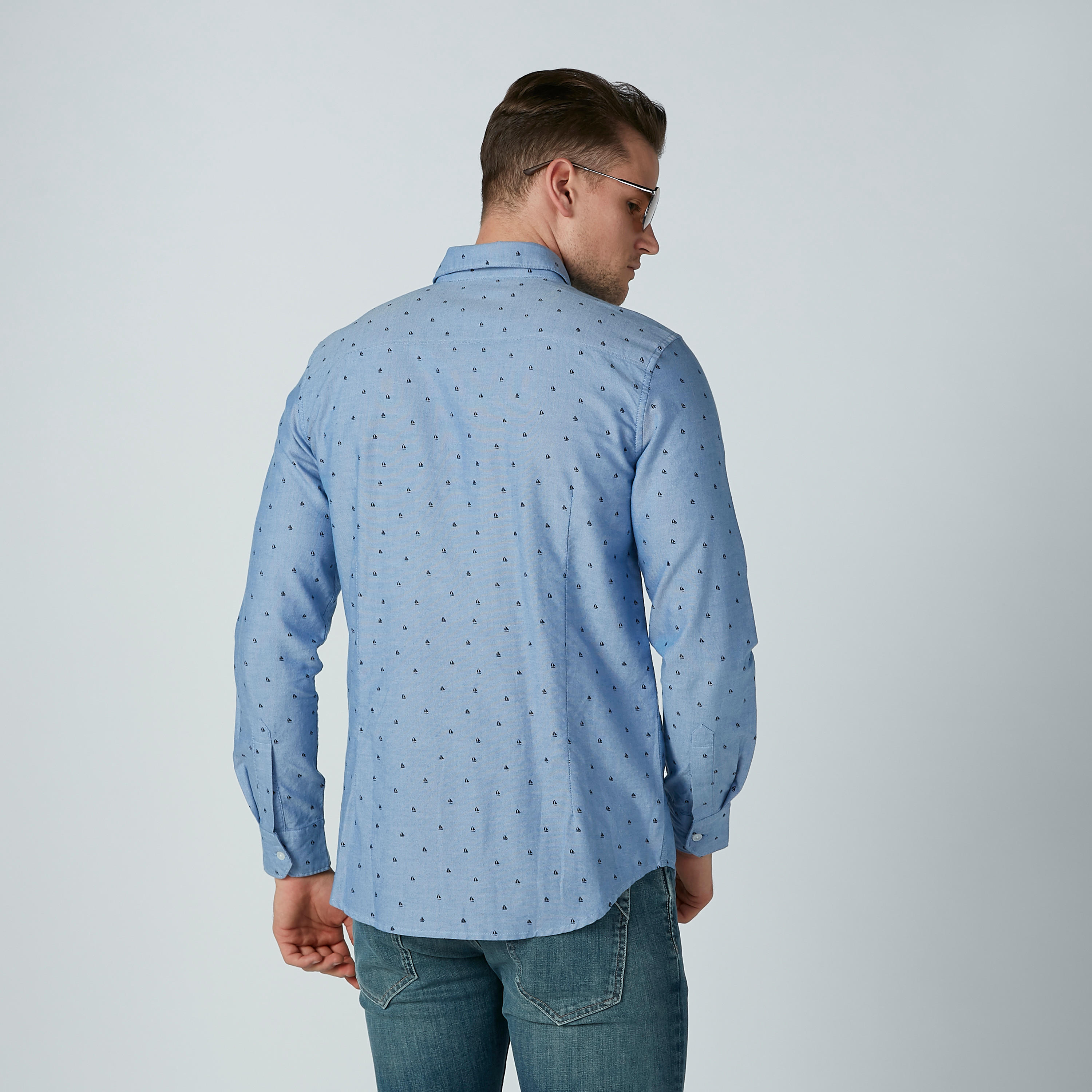 قميص بأكمام طويلة وياقة واسعة وطبعات-men-clothing-shirts-image-4