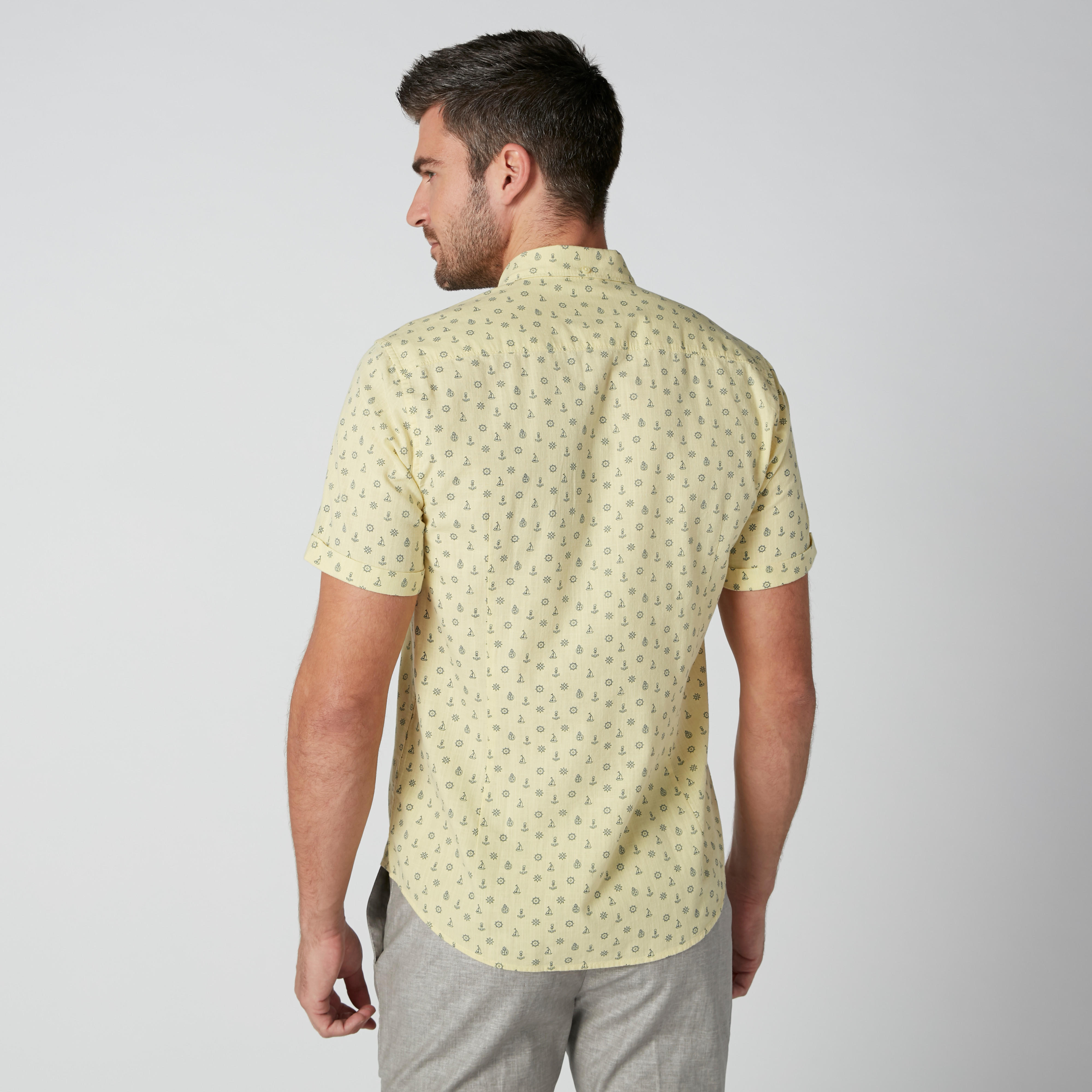 قميص بأكمام قصيرة وأزرار وطبعات-men-clothing-shirts-image-3