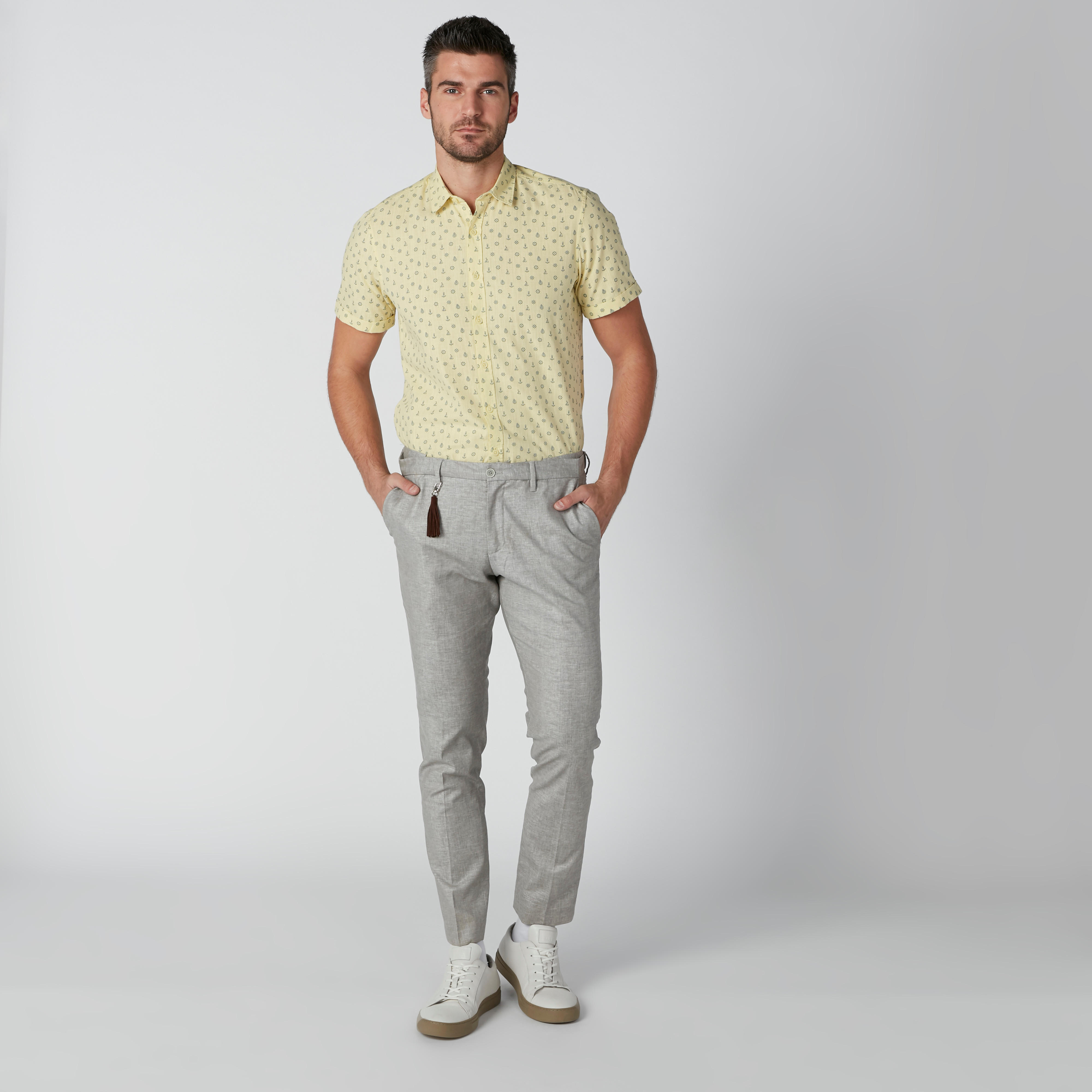 قميص بأكمام قصيرة وأزرار وطبعات-men-clothing-shirts-image-4