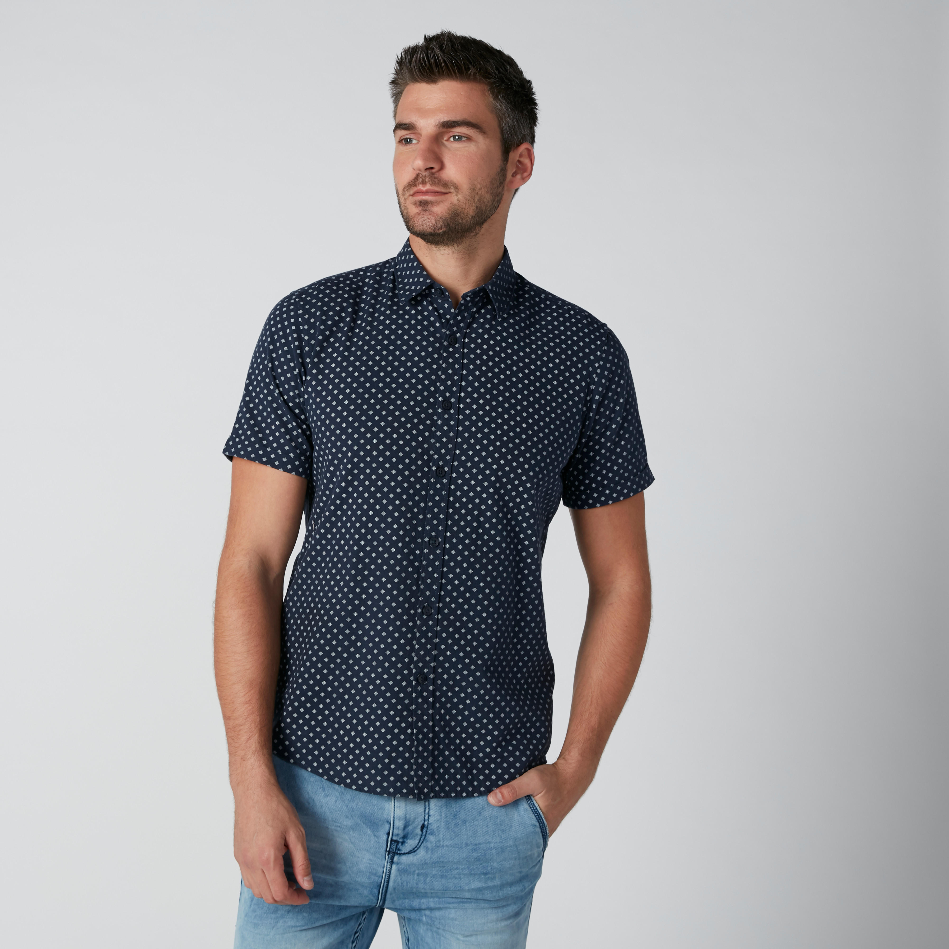 قميص بأكمام قصيرة وطبعات-men-clothing-shirts-image-1
