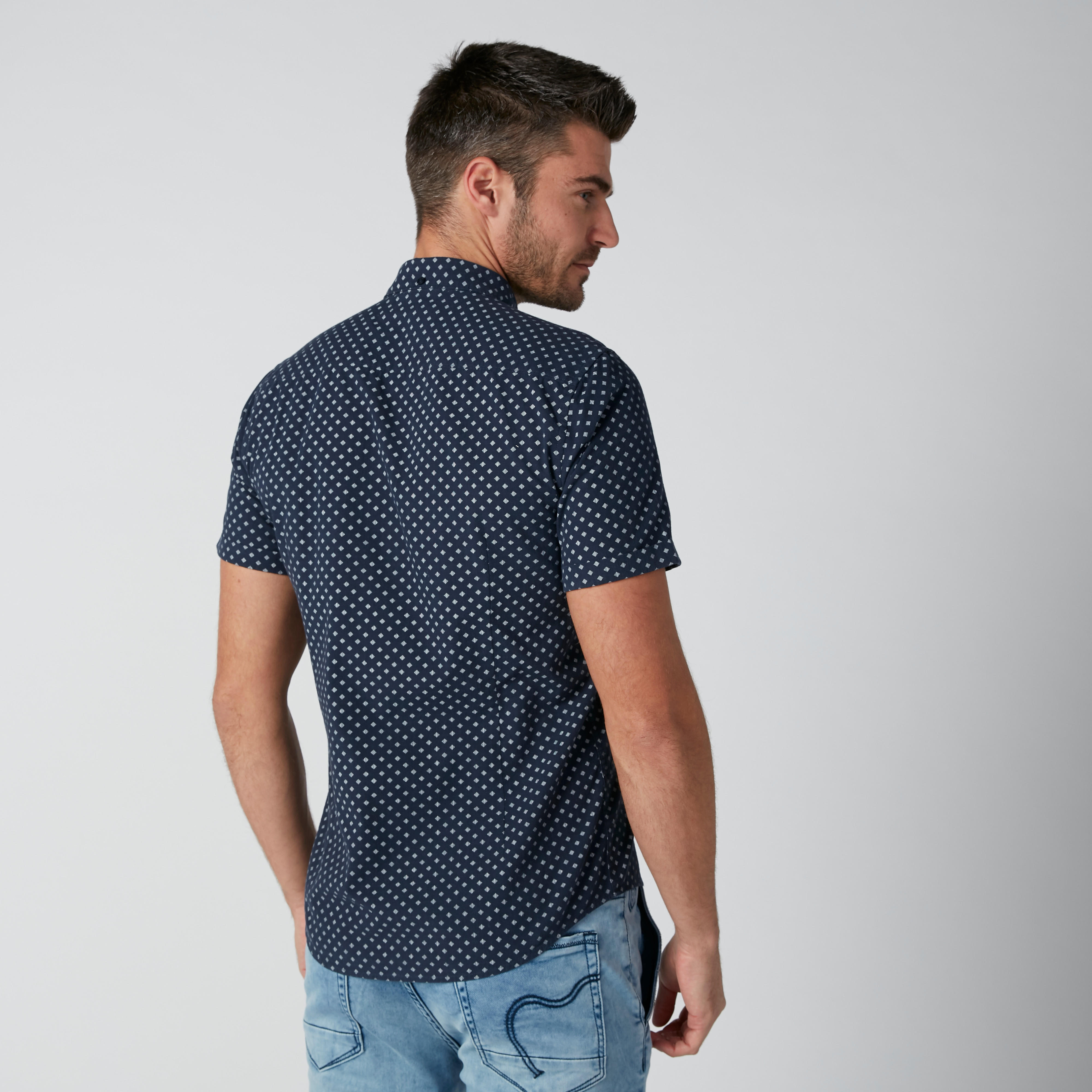 قميص بأكمام قصيرة وطبعات-men-clothing-shirts-image-3
