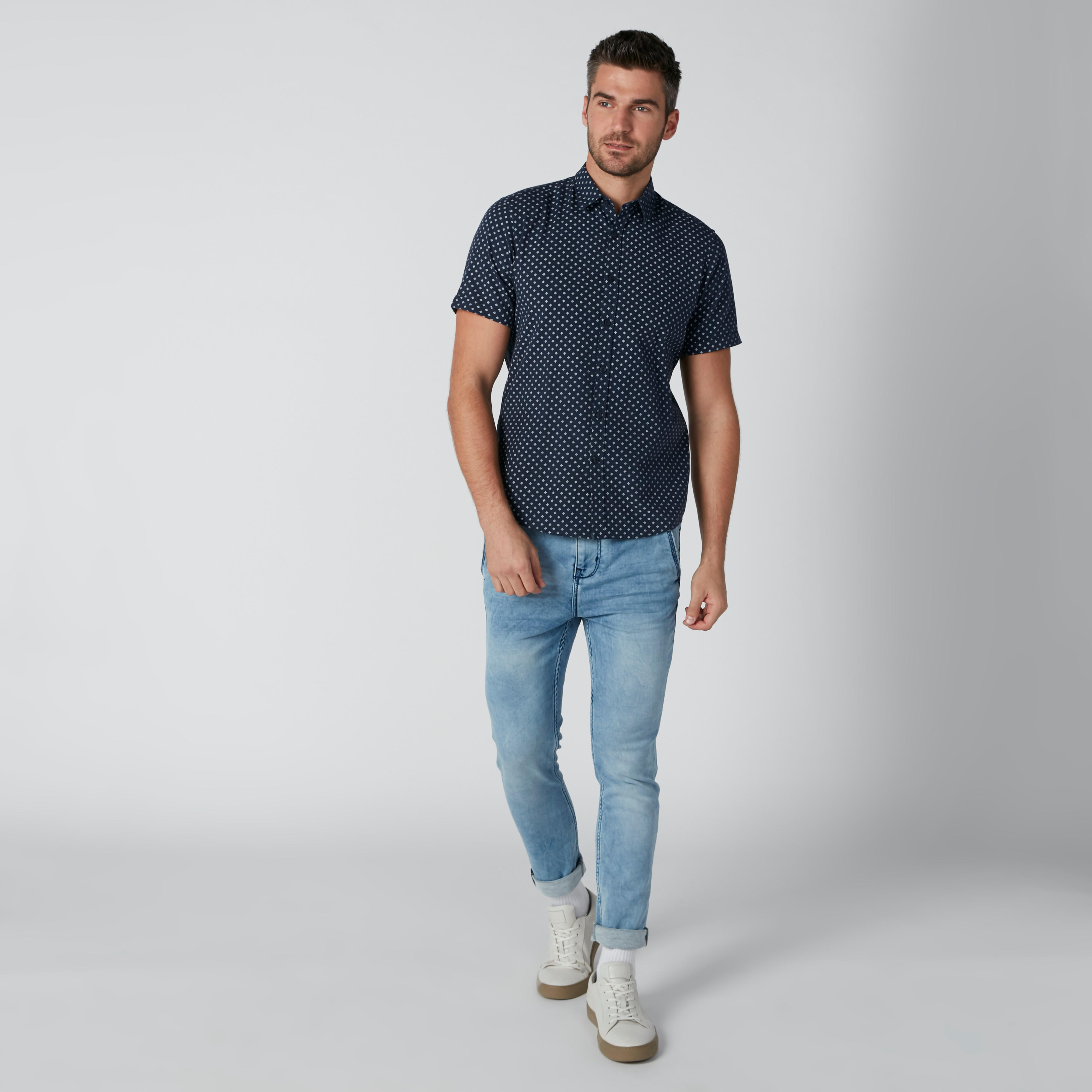 قميص بأكمام قصيرة وطبعات-men-clothing-shirts-image-2