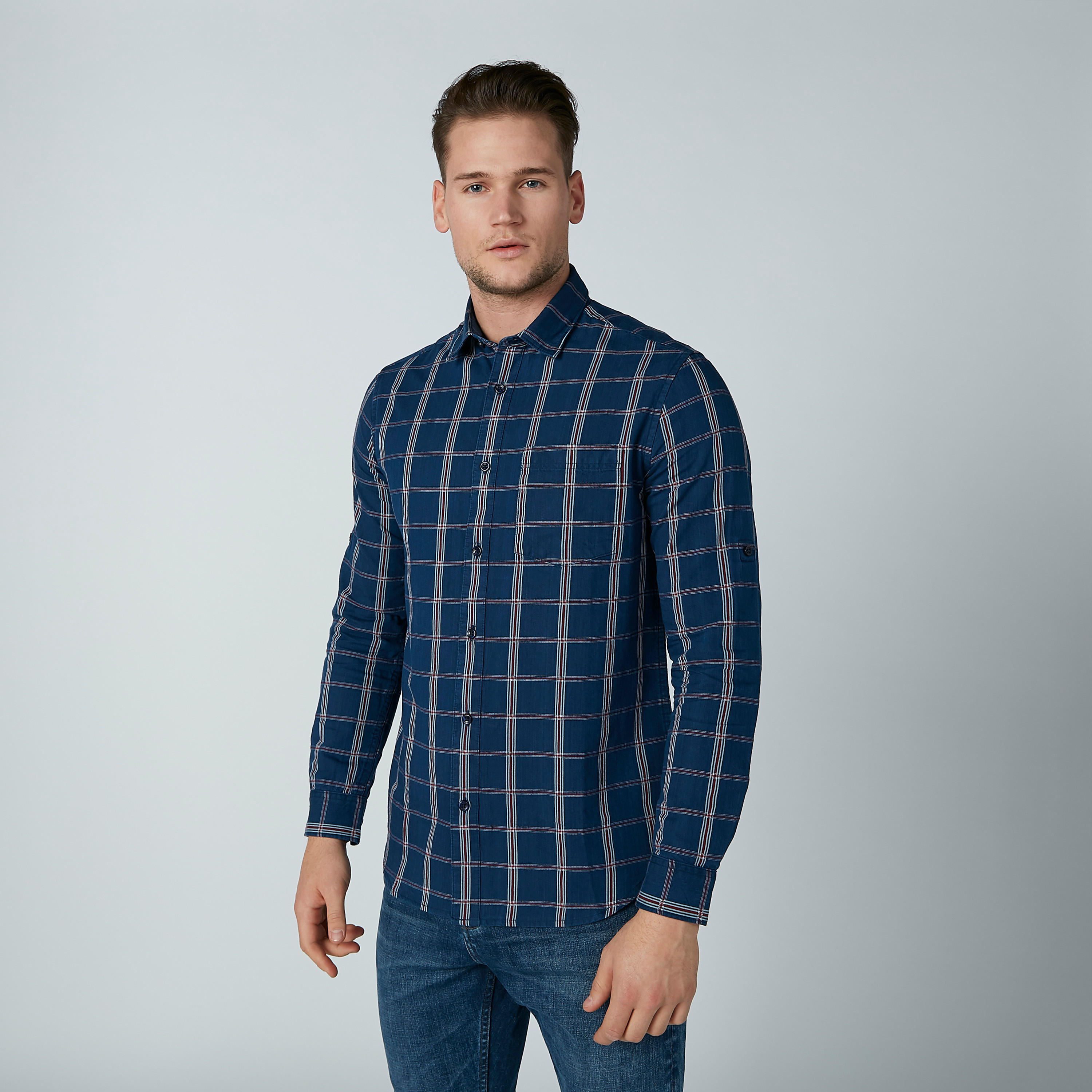 قميص كاروهات بأكمام طويلة وجيب على الصدر-men-clothing-shirts-image-2