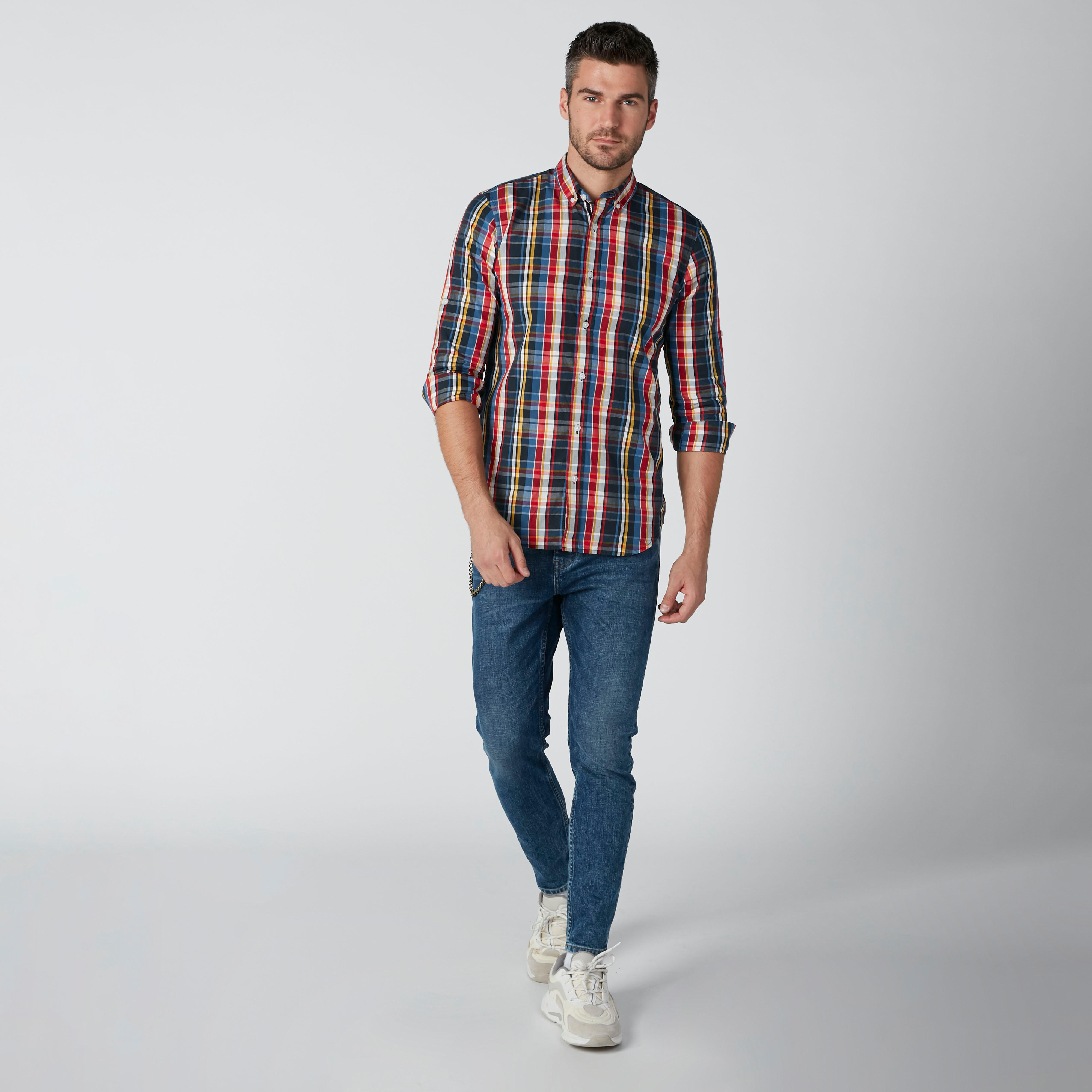 قميص كاروهات بأكمام طويلة وأزرار-men-clothing-shirts-image-2