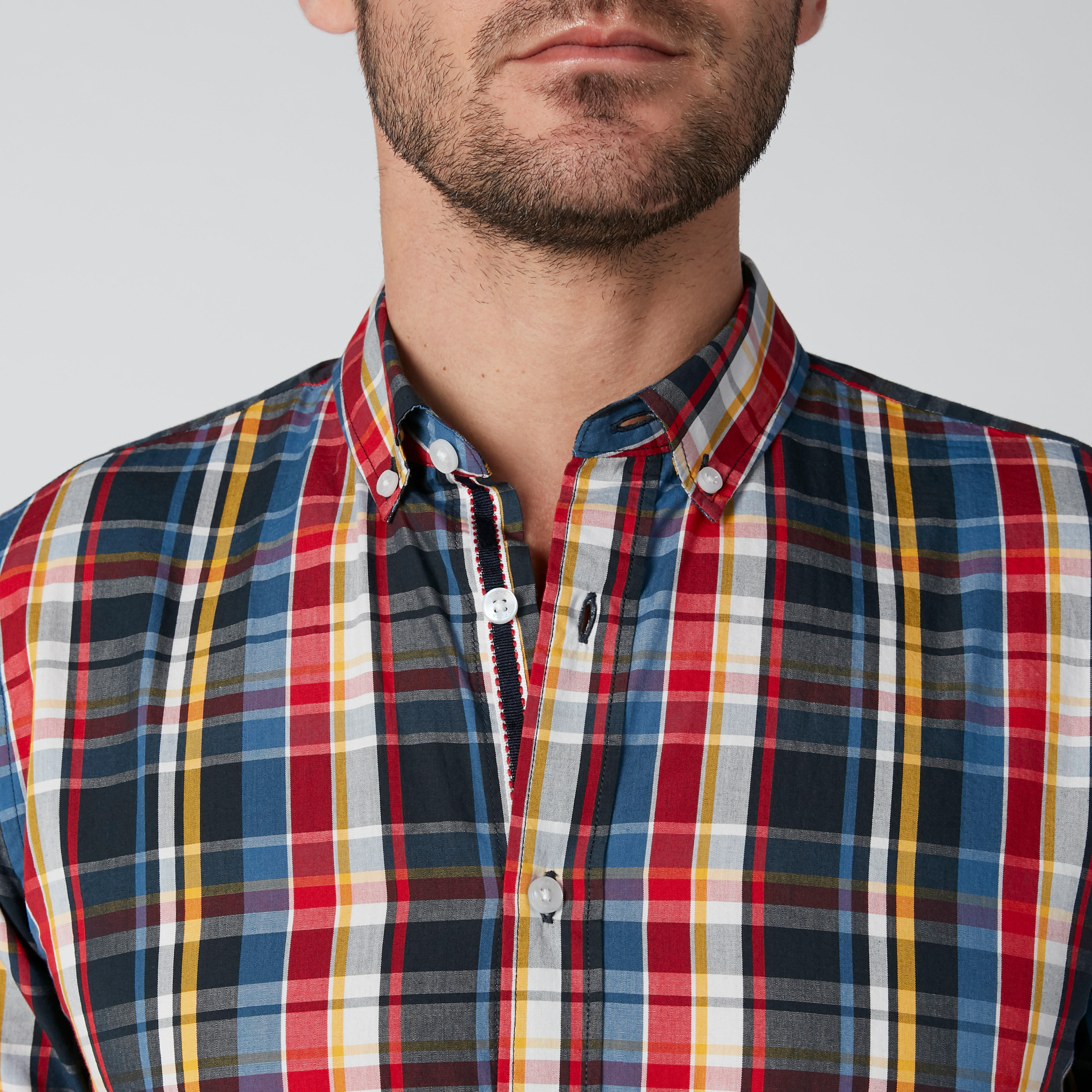 قميص كاروهات بأكمام طويلة وأزرار-men-clothing-shirts-image-4