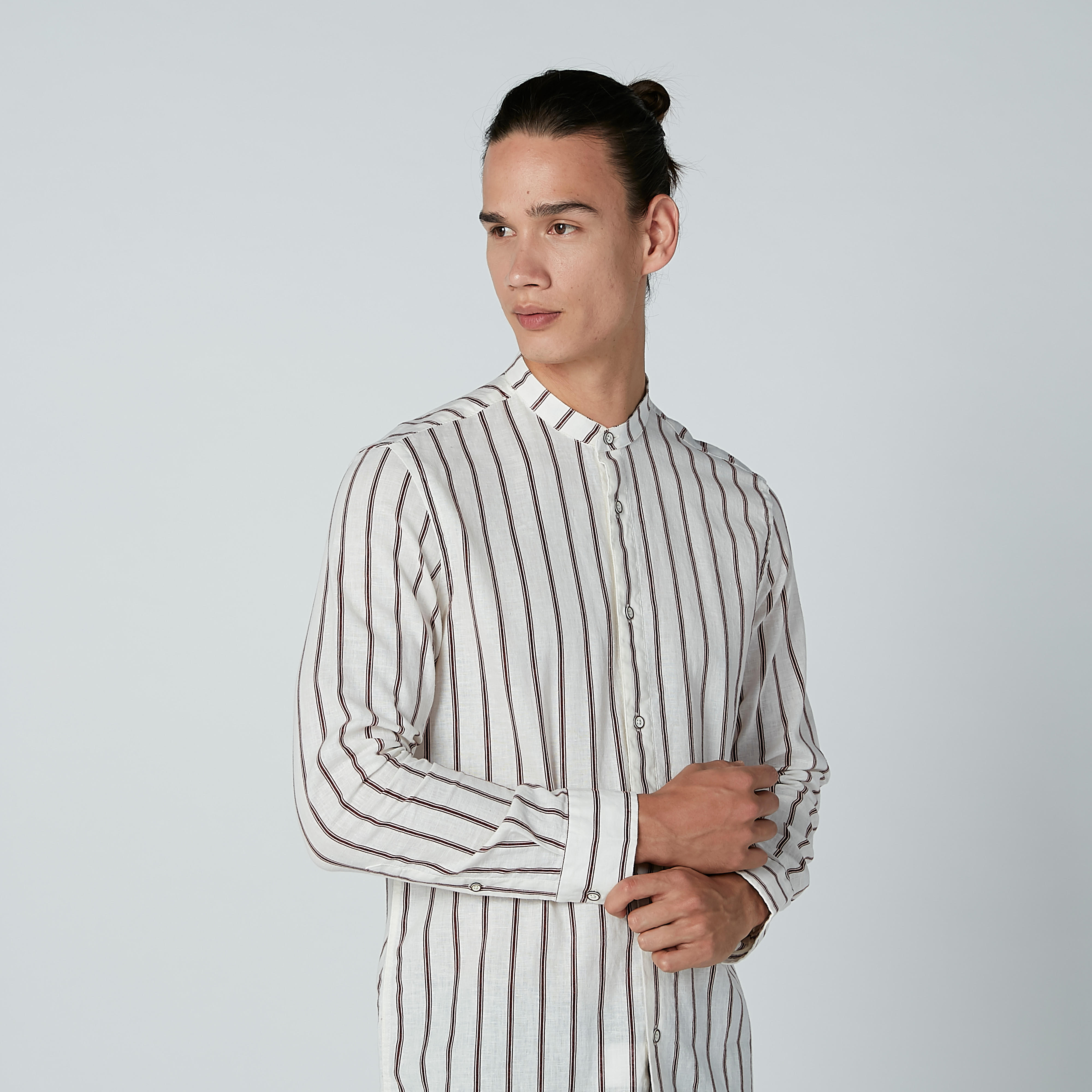 قميص مقلّم بياقة ماندارين وأكمام طويلة-men-clothing-shirts-image-4