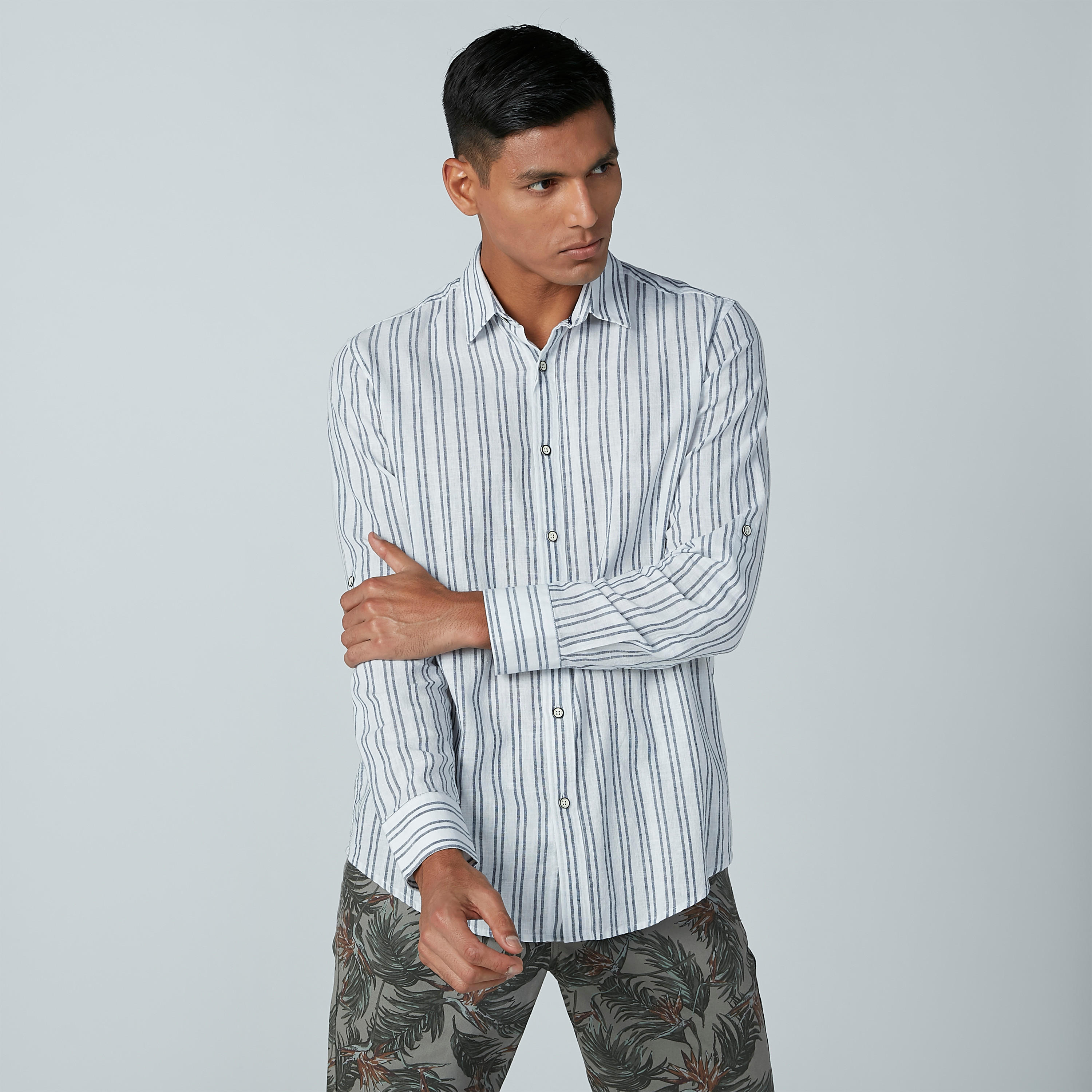 قميص رسمي مقلّم بأكمام طويلة وياقة واسعة-men-clothing-shirts-image-3
