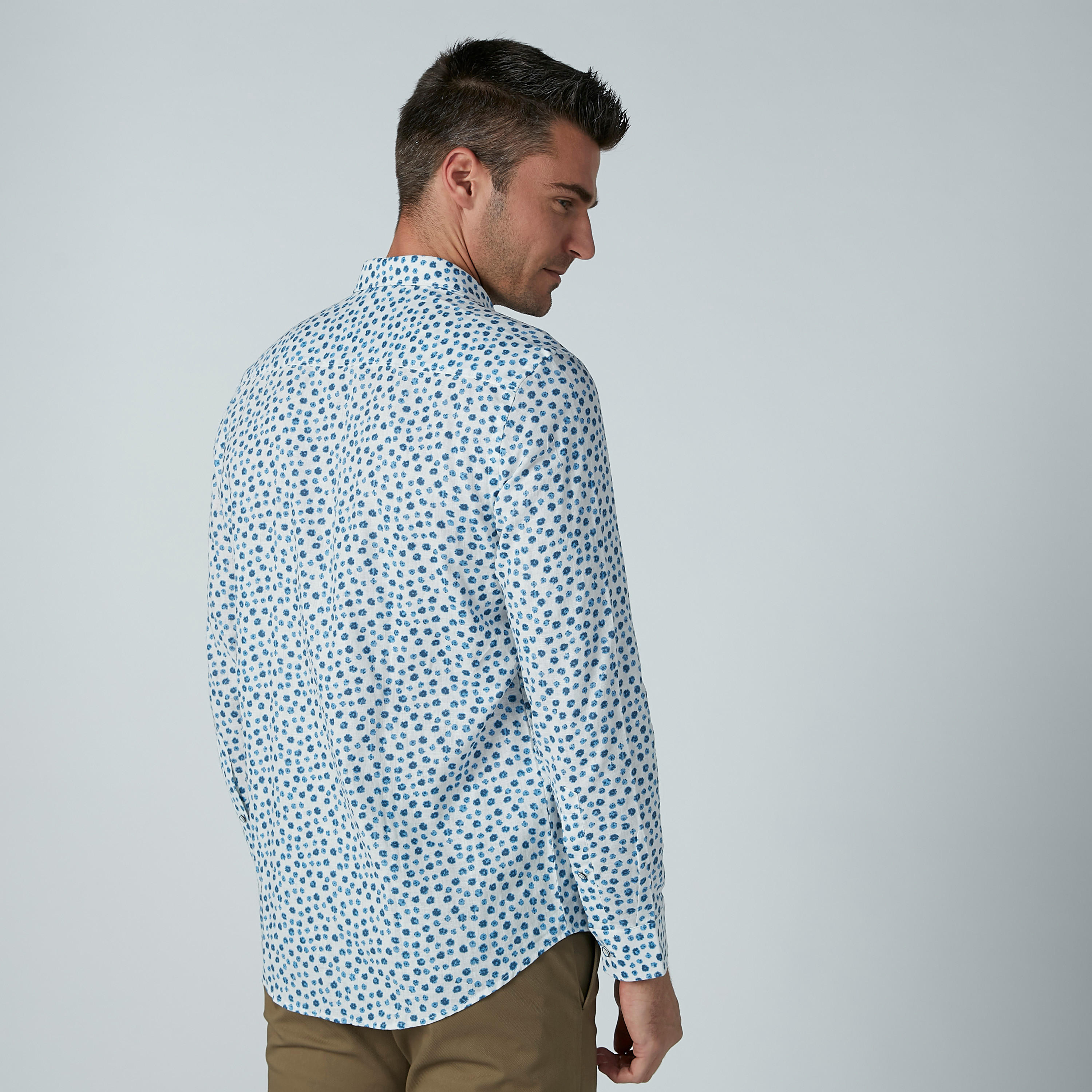 قميص بأكمام طويلة وأزرار وطبعات-men-clothing-shirts-image-1