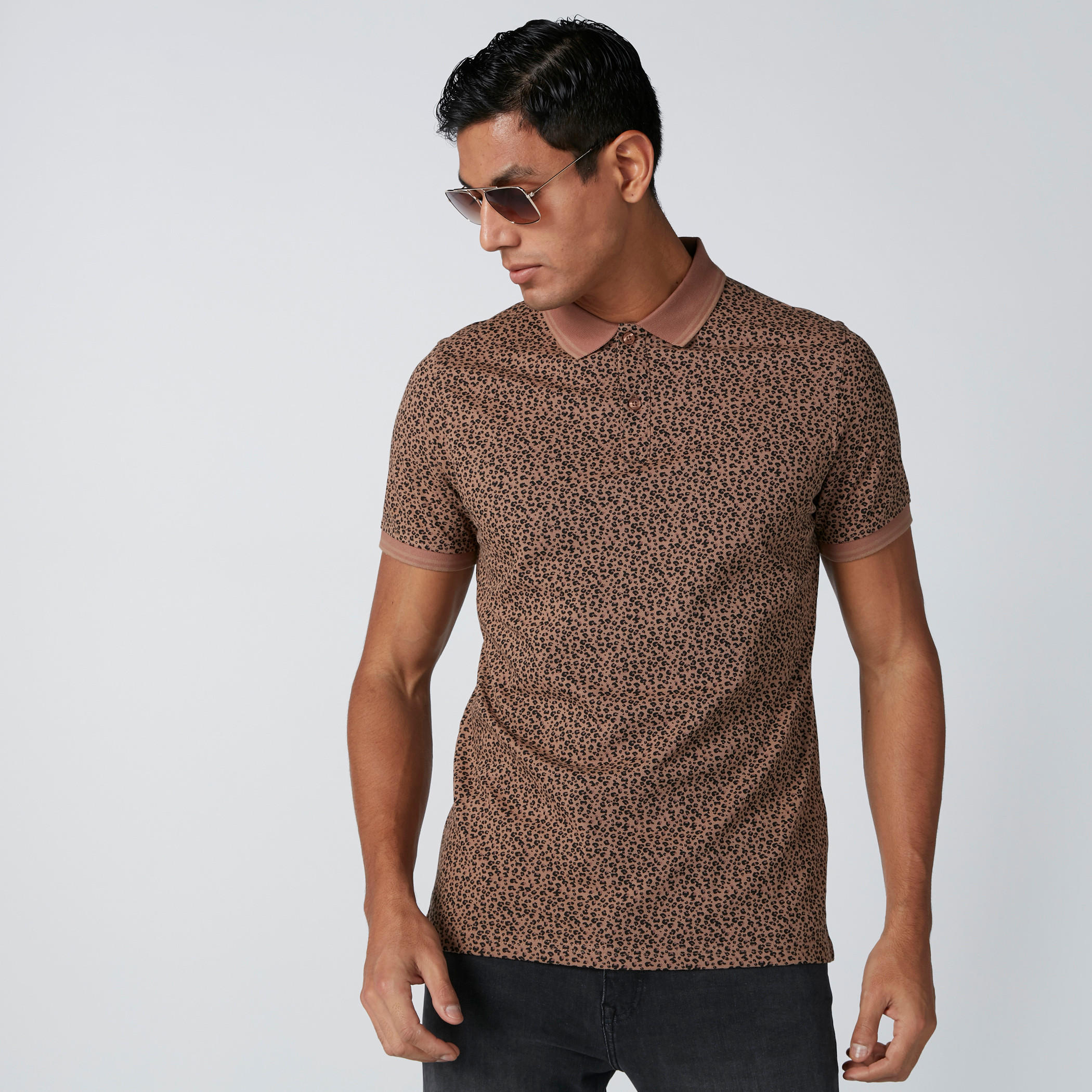 تيشيرت بياقة بولو وأكمام قصيرة وطبعات-men-clothing-tshirtsandpolos-polos-image-1