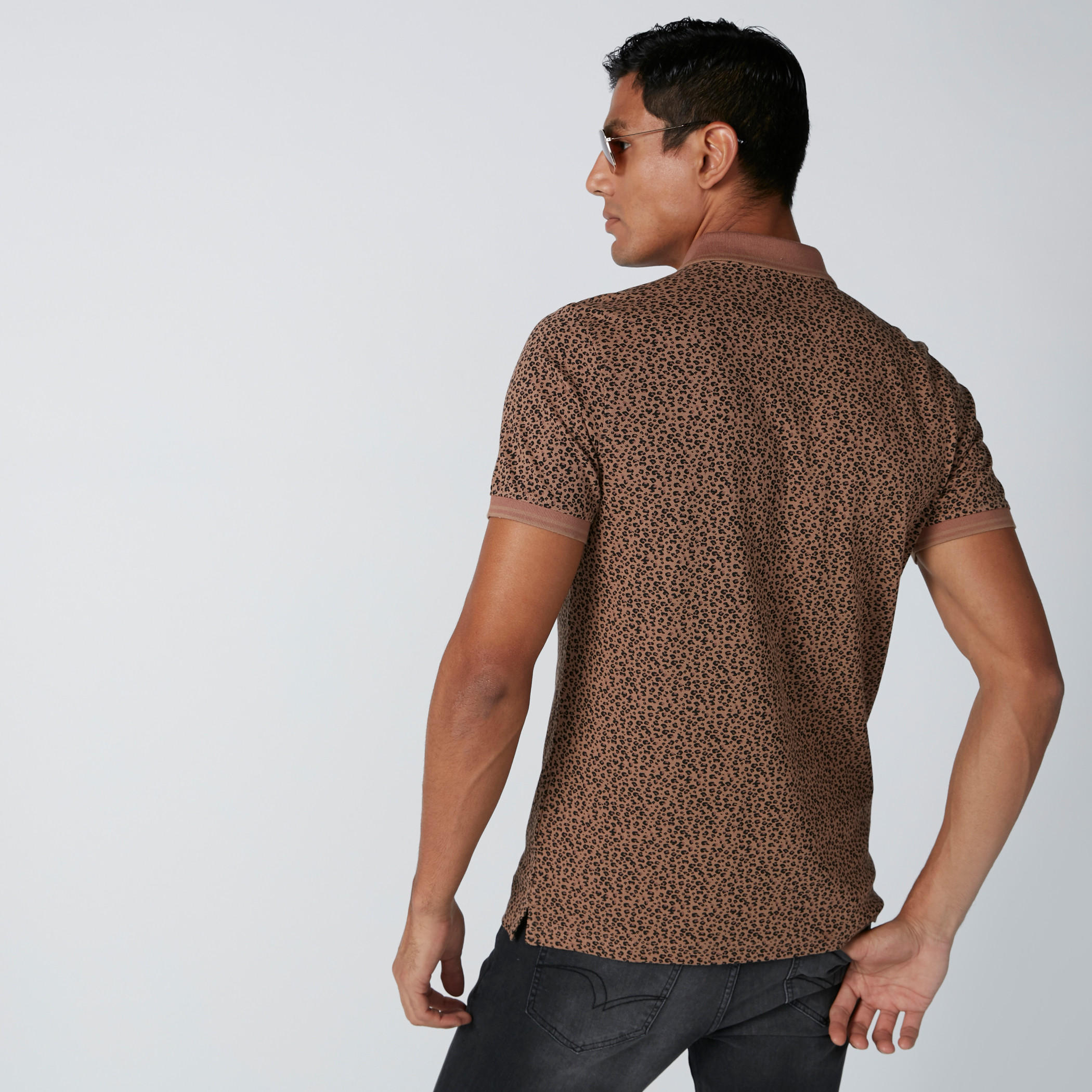 تيشيرت بياقة بولو وأكمام قصيرة وطبعات-men-clothing-tshirtsandpolos-polos-image-2