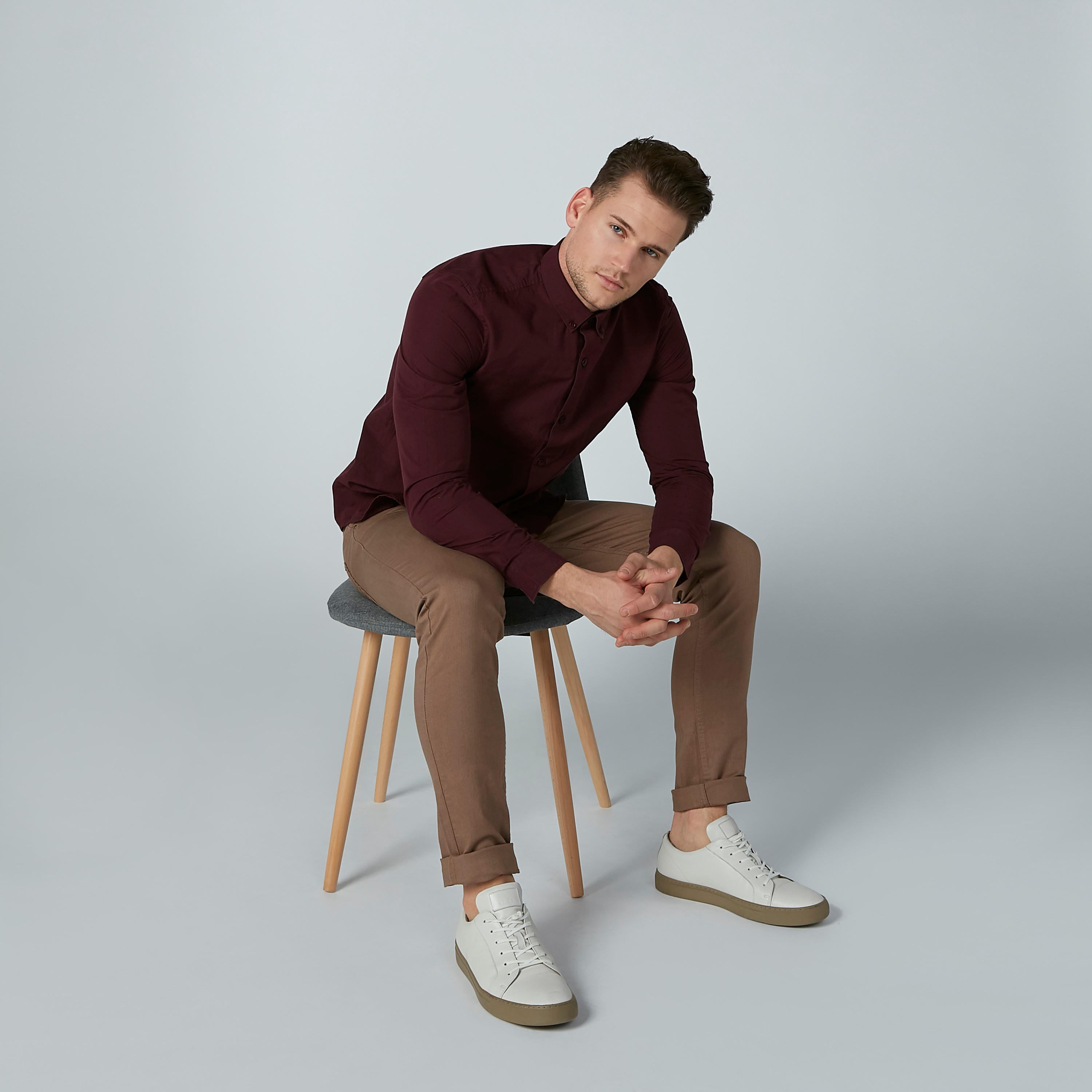 قميص سادة بأكمام طويلة وياقة بأزرار-men-clothing-shirts-image-1