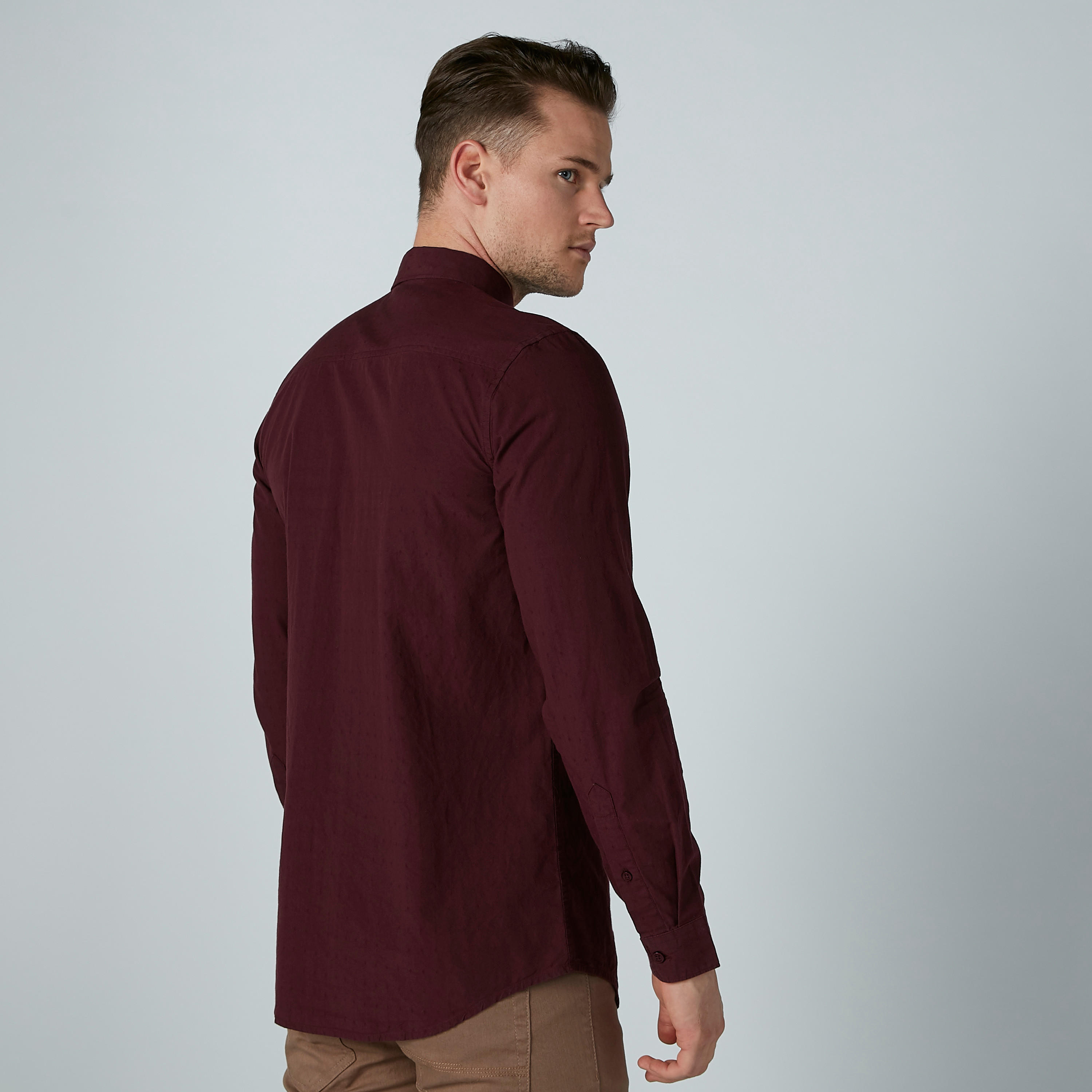 قميص سادة بأكمام طويلة وياقة بأزرار-men-clothing-shirts-image-3