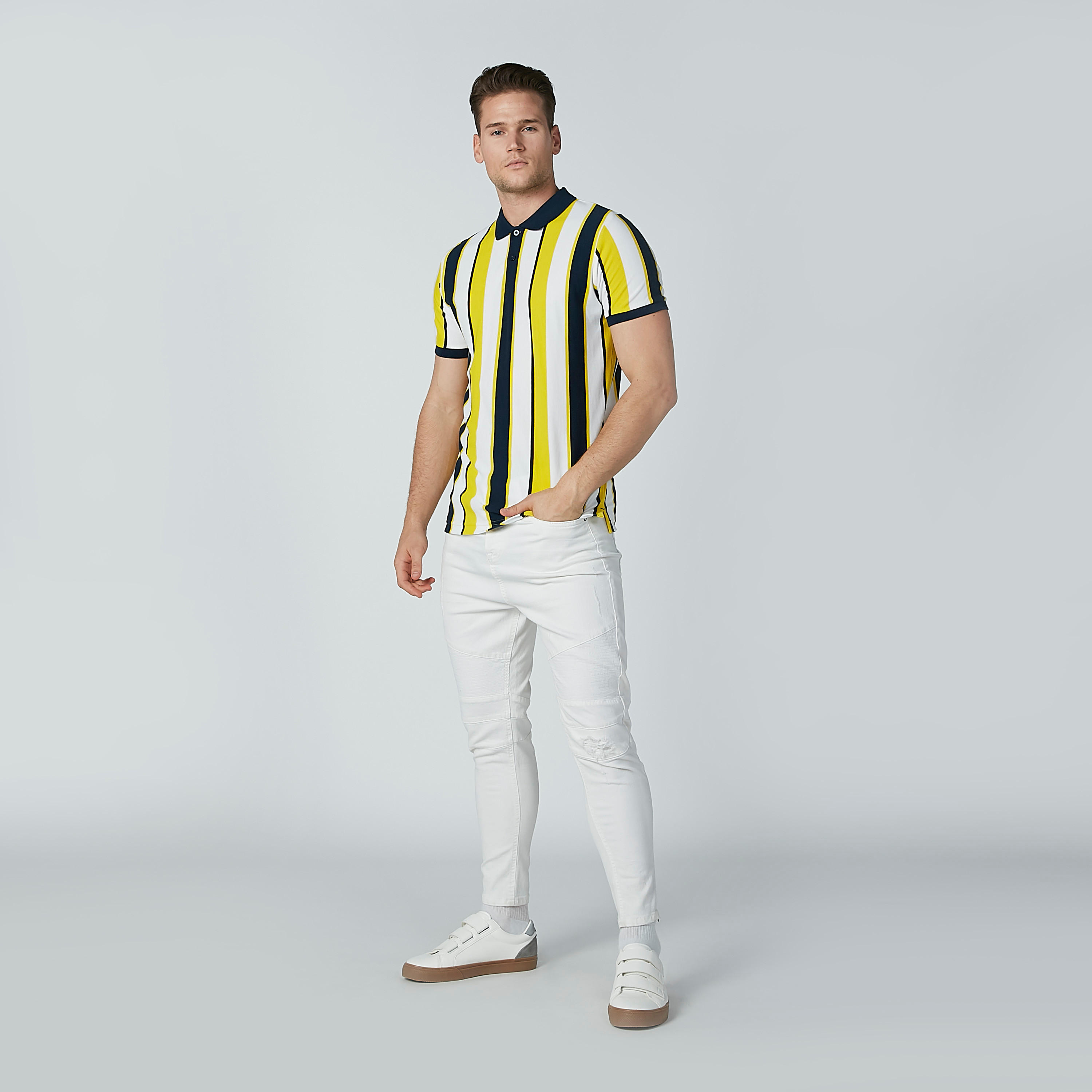 تيشيرت مقلّم بياقة بولو وأكمام قصيرة-men-clothing-tshirtsandpolos-polos-image-3