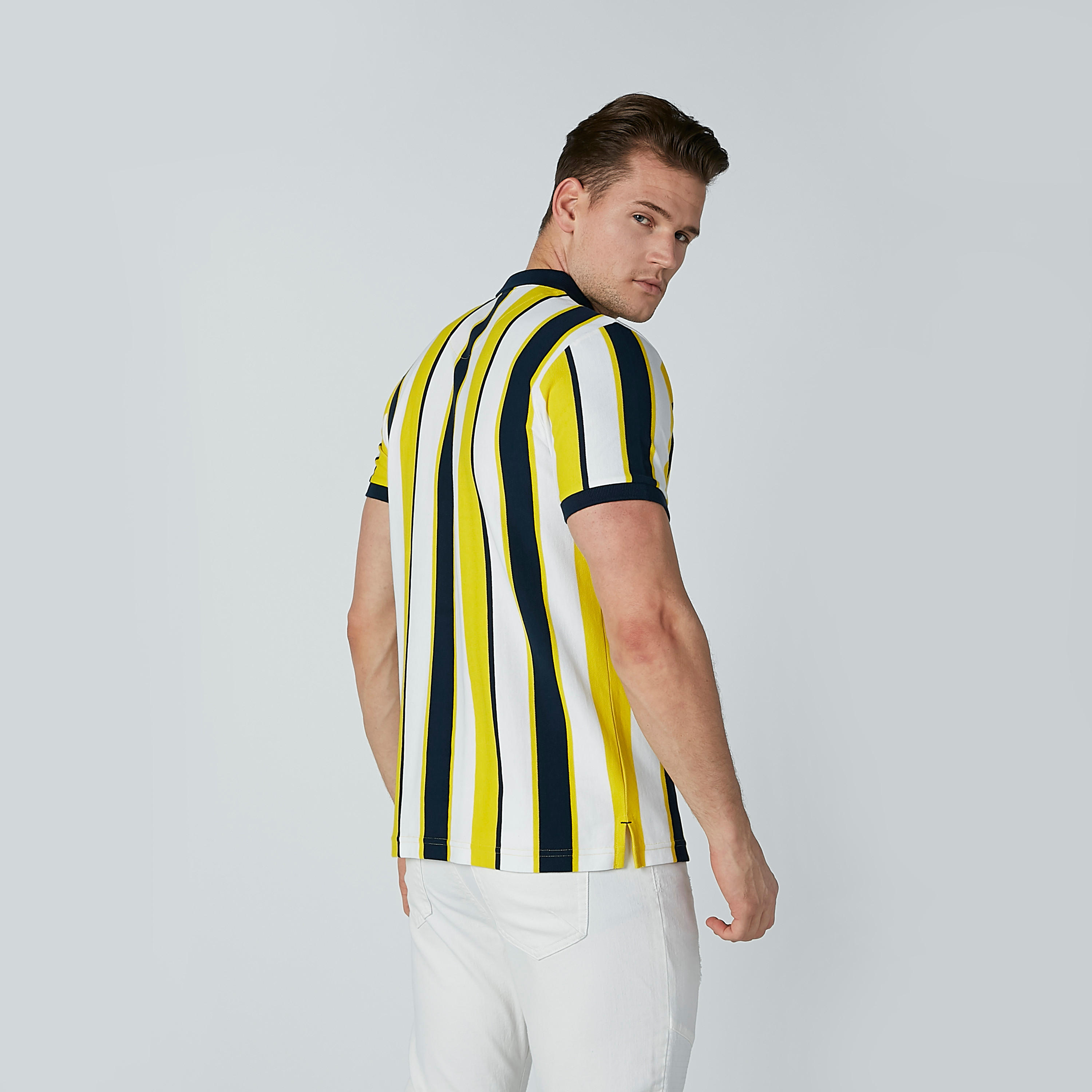 تيشيرت مقلّم بياقة بولو وأكمام قصيرة-men-clothing-tshirtsandpolos-polos-image-4