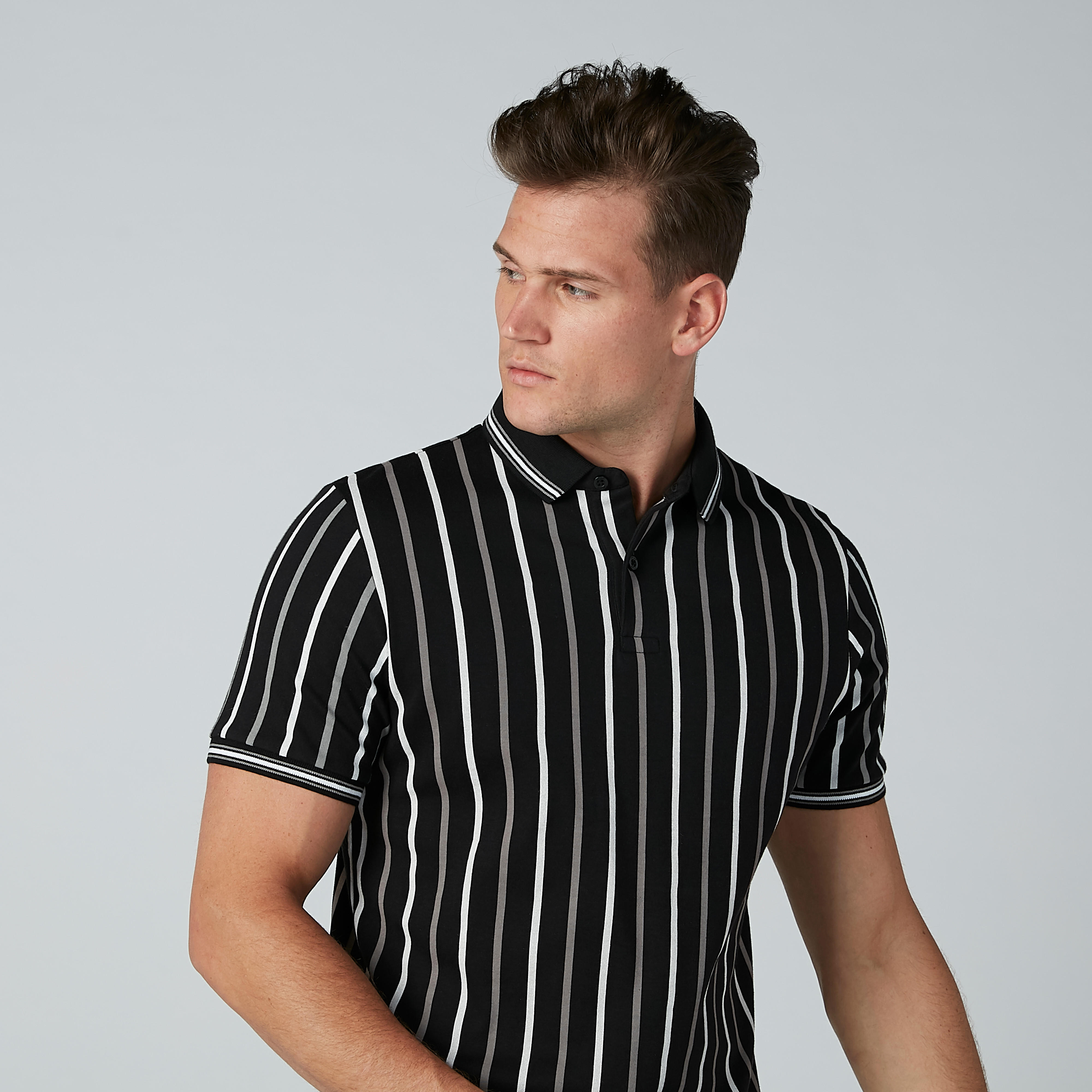 تيشيرت مقلّم بياقة بولو وأكمام قصيرة-men-clothing-tshirtsandpolos-polos-image-3