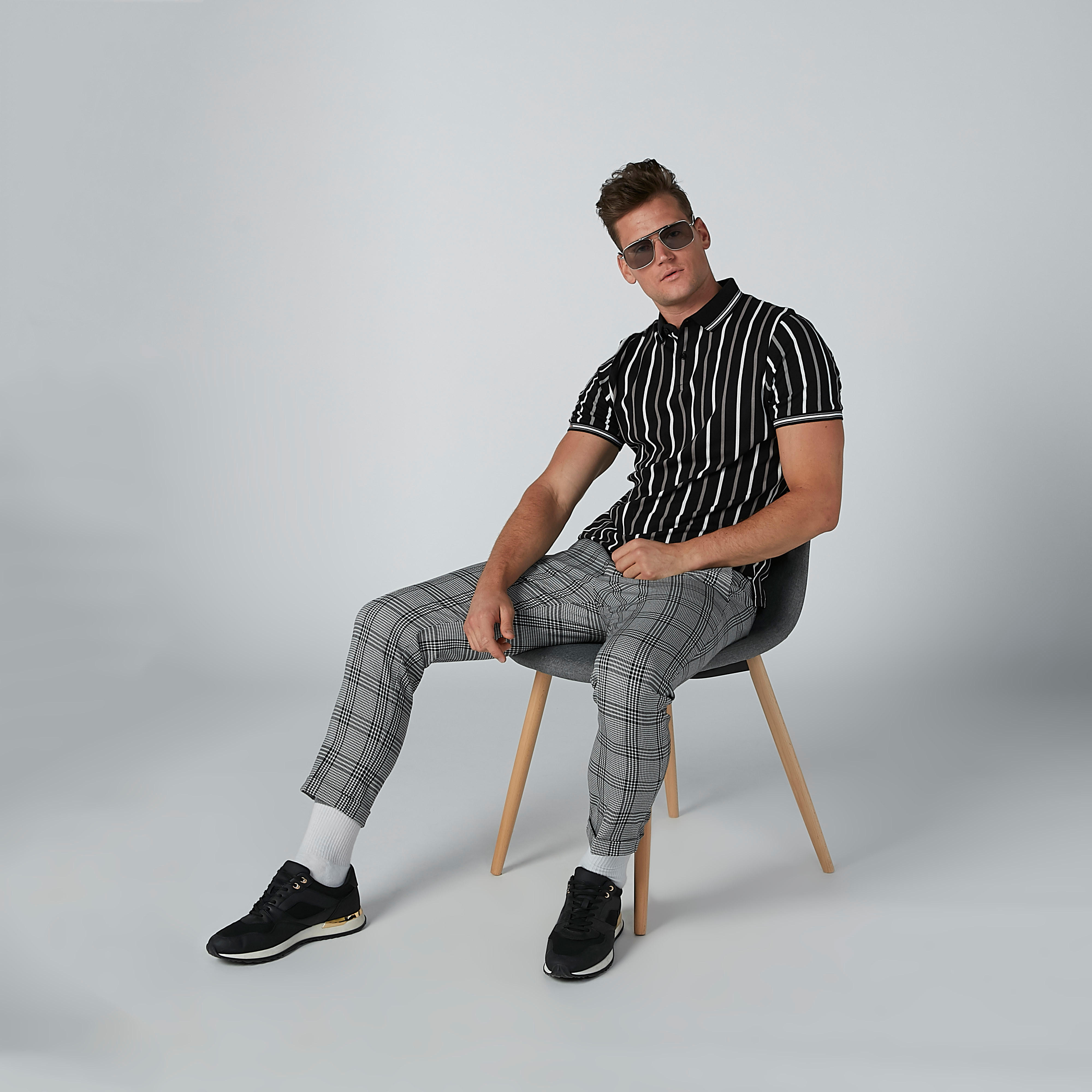 تيشيرت مقلّم بياقة بولو وأكمام قصيرة-men-clothing-tshirtsandpolos-polos-image-4