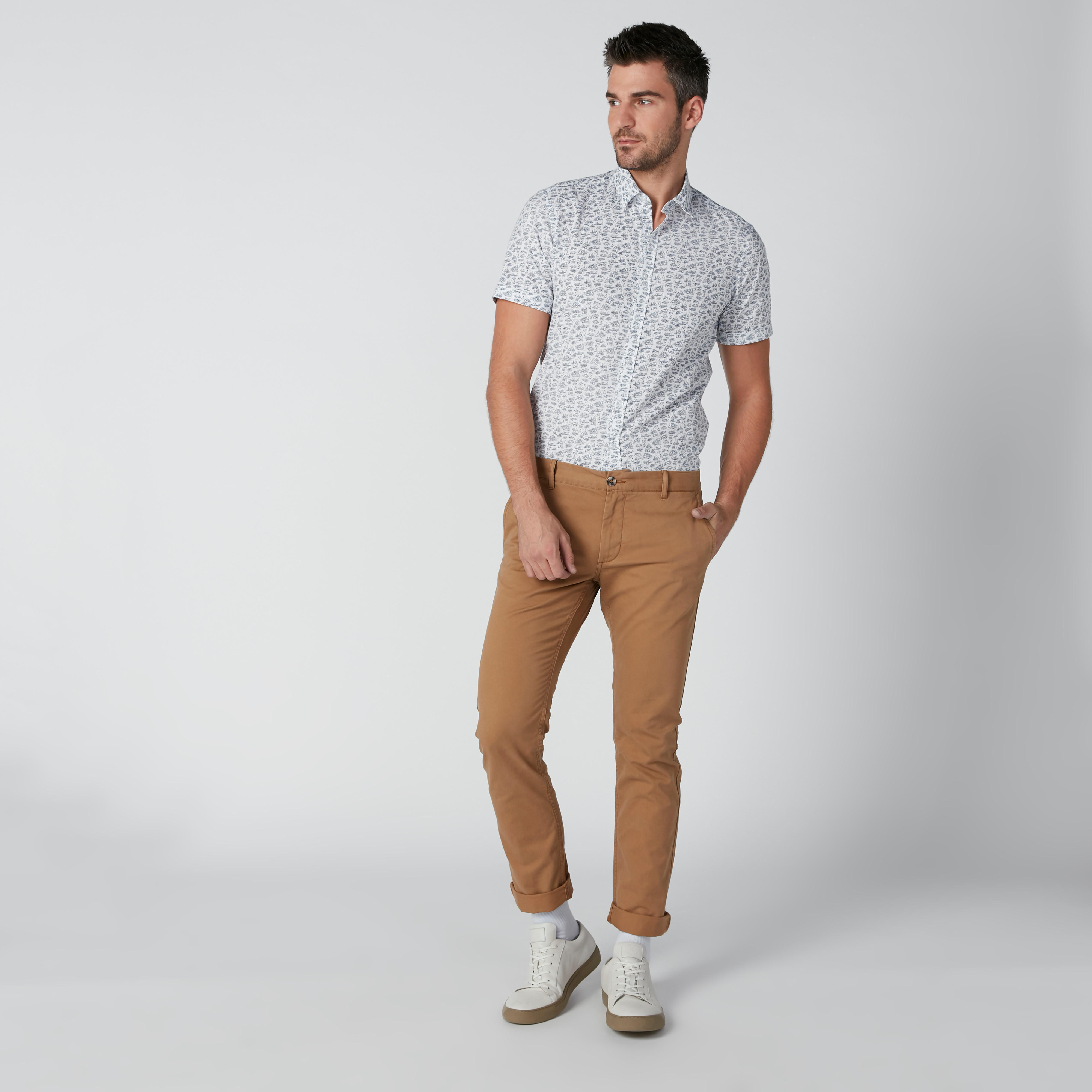 قميص بأكمام قصيرة وأزرار وطبعات-men-clothing-shirts-image-1