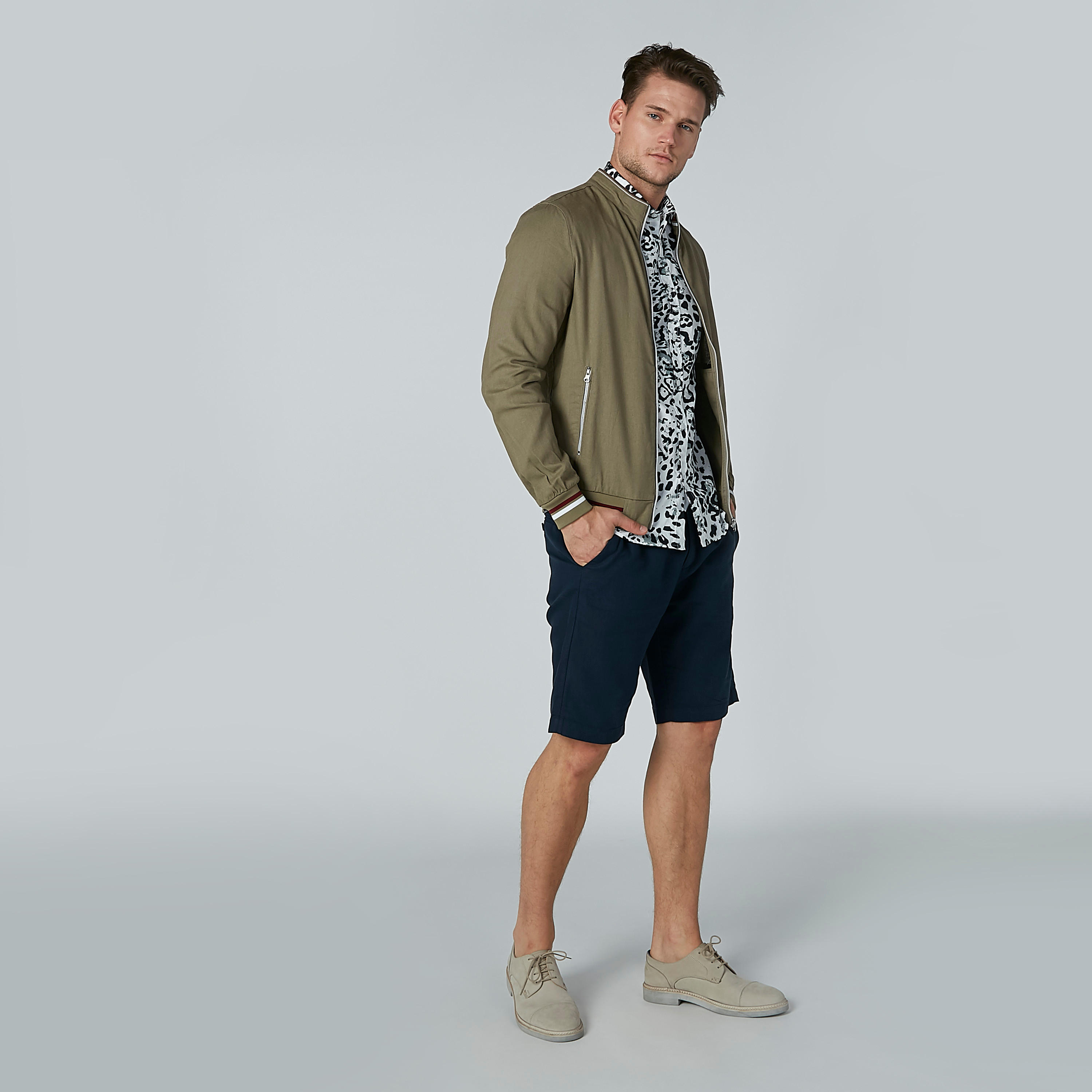 جاكيت بومبر بأكمام طويلة وجيوب كانجارو-men-clothing-jacketsandblazers-jackets-image-3