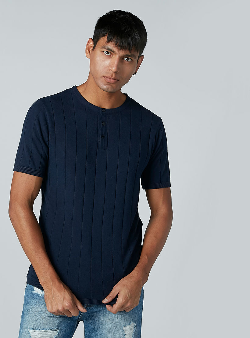 تيشيرت بياقة هينلي وأكمام قصيرة-men-clothing-tshirtsandpolos-tshirts-image-1