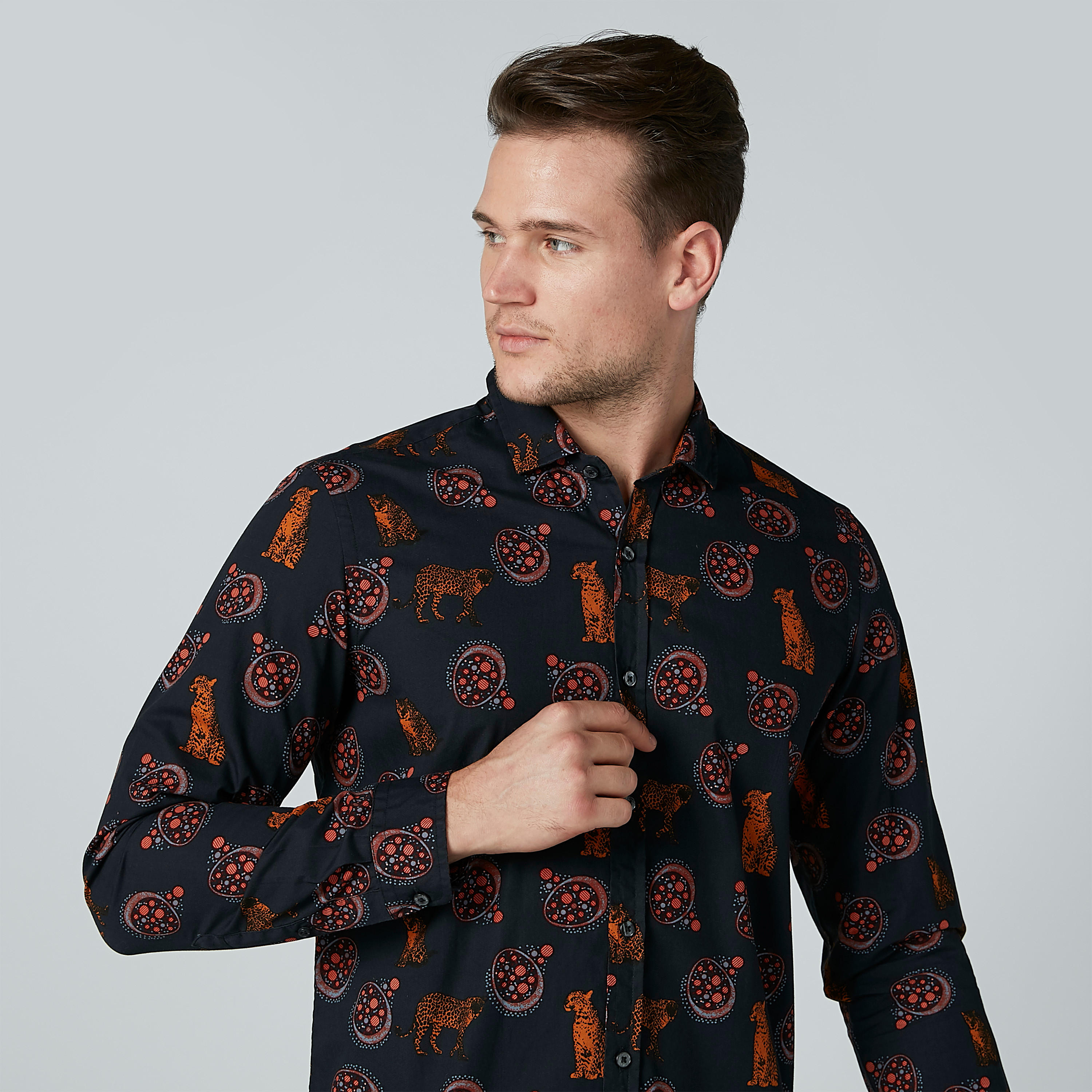 قميص بأكمام طويلة وأزرار وطبعات-men-clothing-shirts-image-2