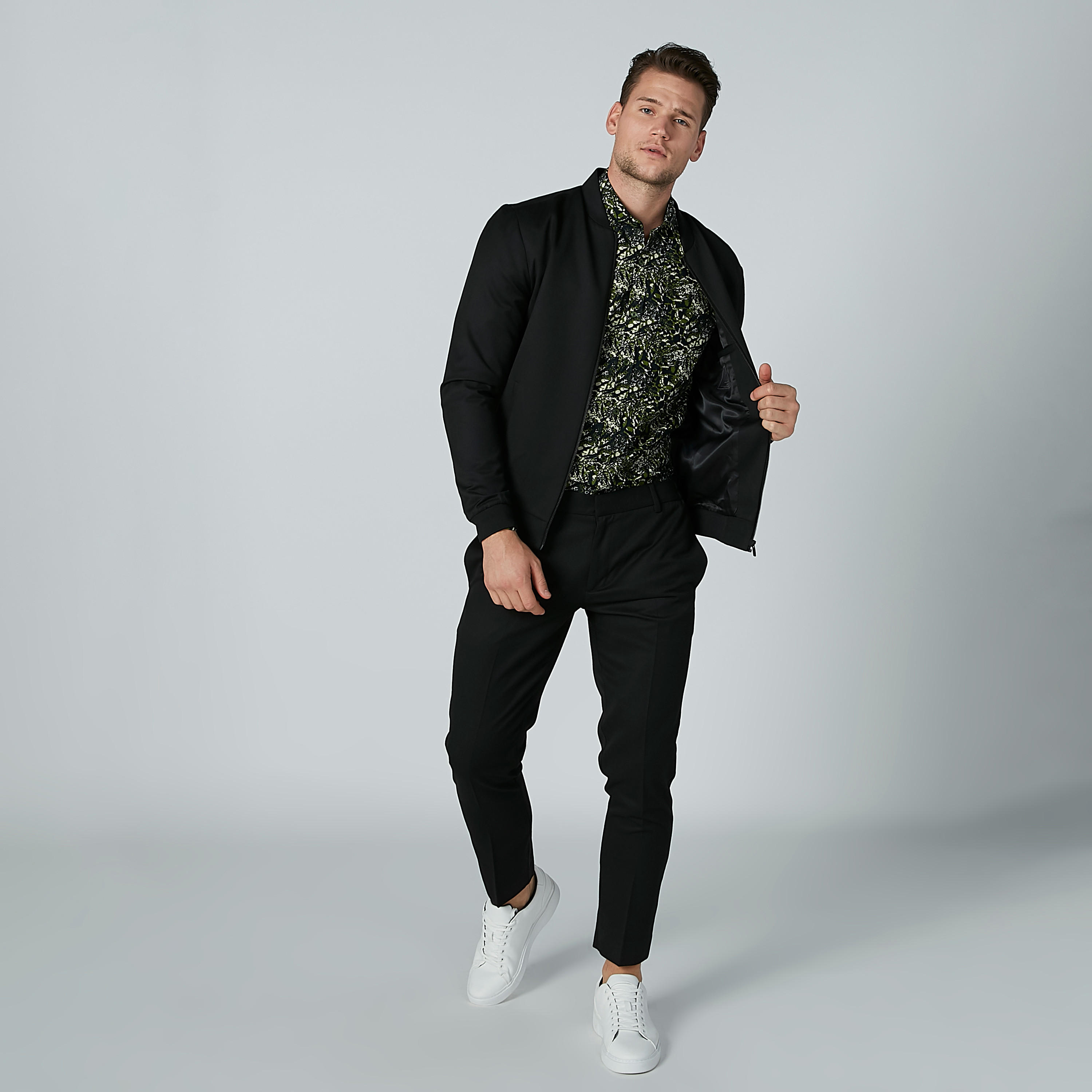 قميص بأكمام قصيرة وأزرار وطبعات-men-clothing-shirts-image-3