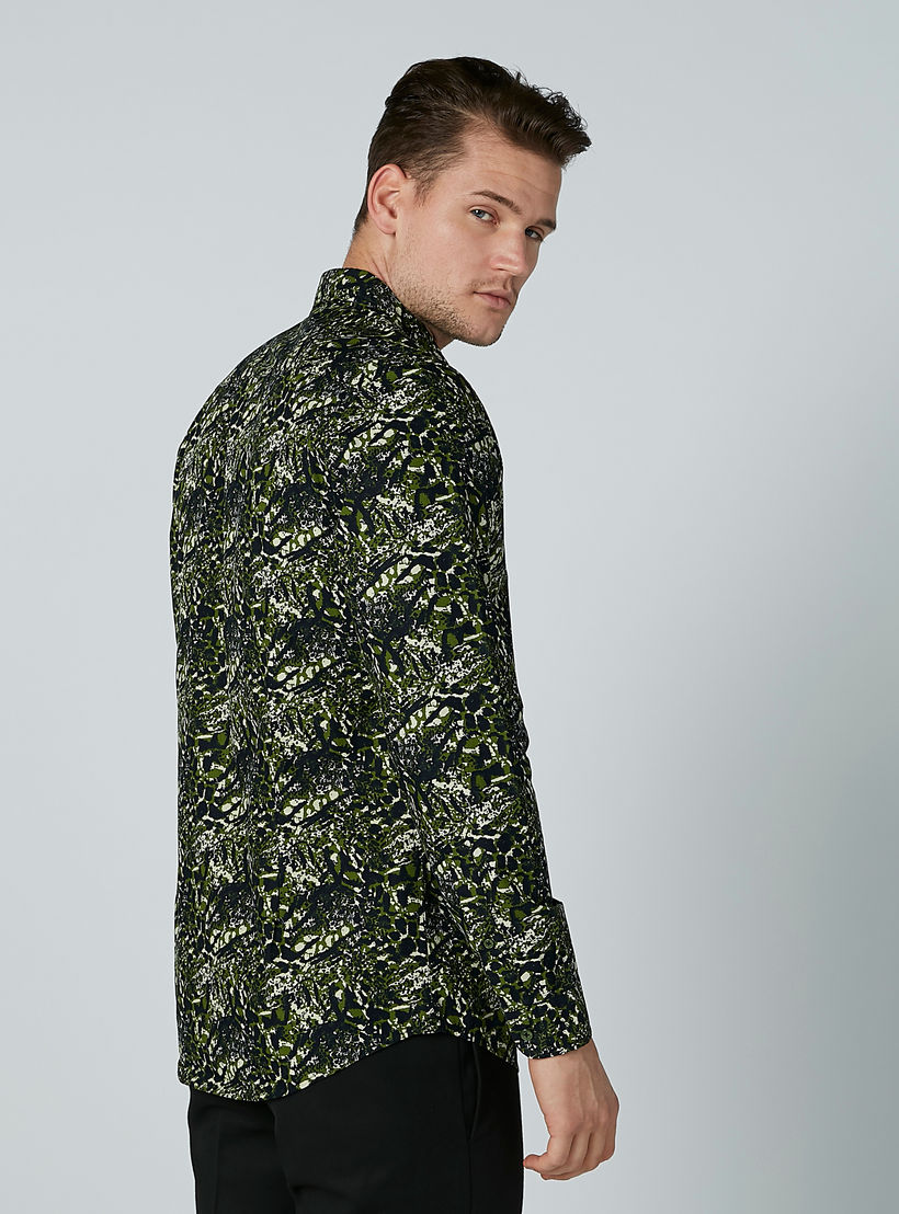قميص بأكمام قصيرة وأزرار وطبعات-men-clothing-shirts-image-1