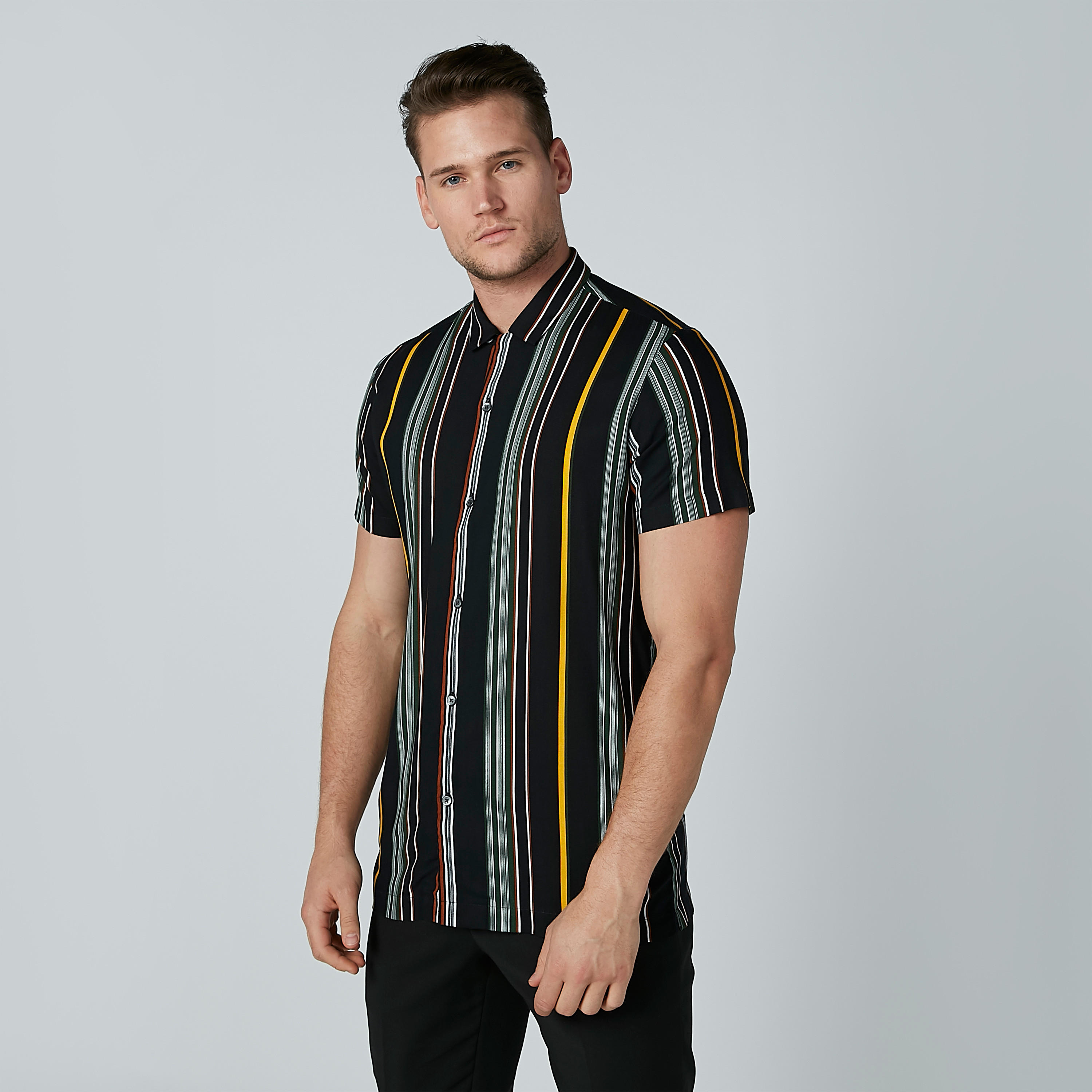 قميص مستدام مقلم بقصّة سليم وأكمام قصيرة -men-clothing-shirts-image-4