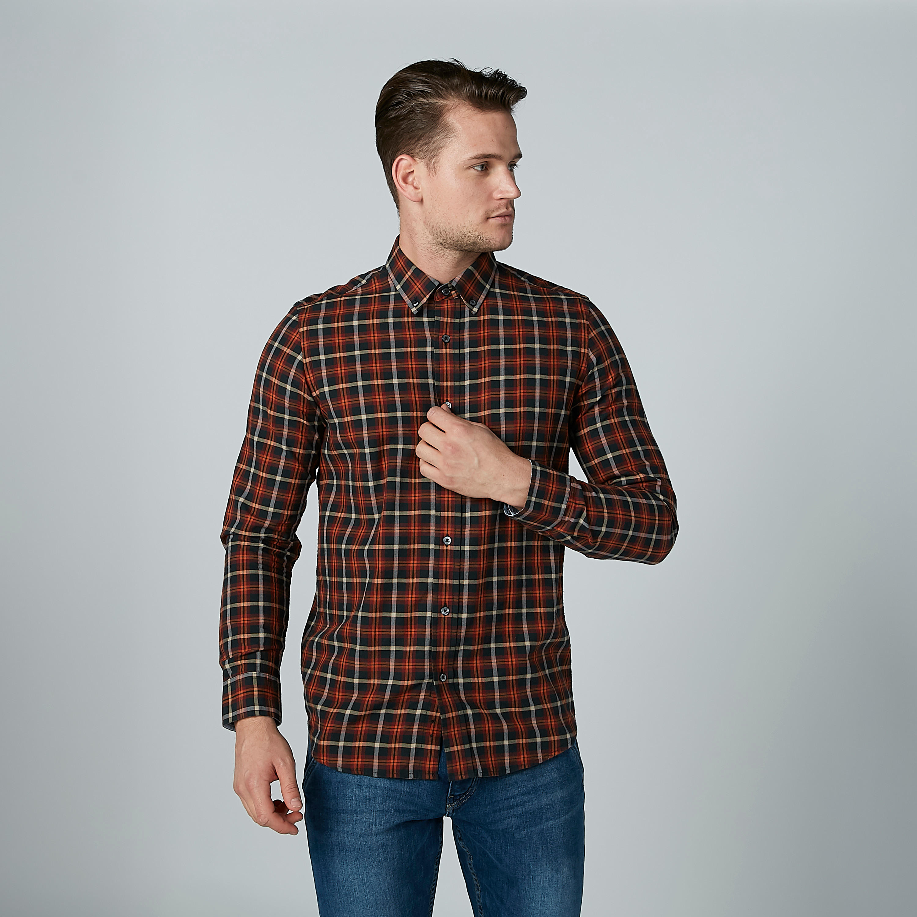 قميص كاروهات بأكمام طويلة وأزرار-men-clothing-shirts-image-2