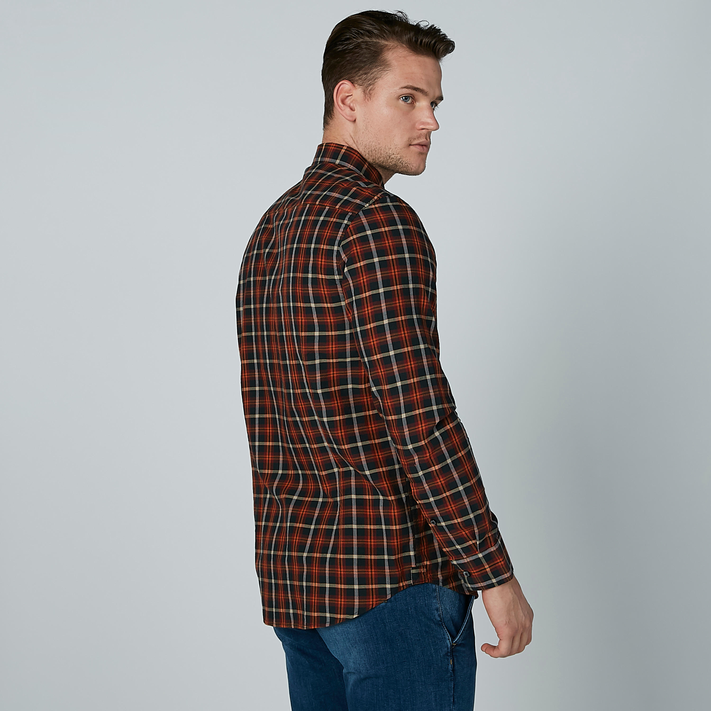 قميص كاروهات بأكمام طويلة وأزرار-men-clothing-shirts-image-4