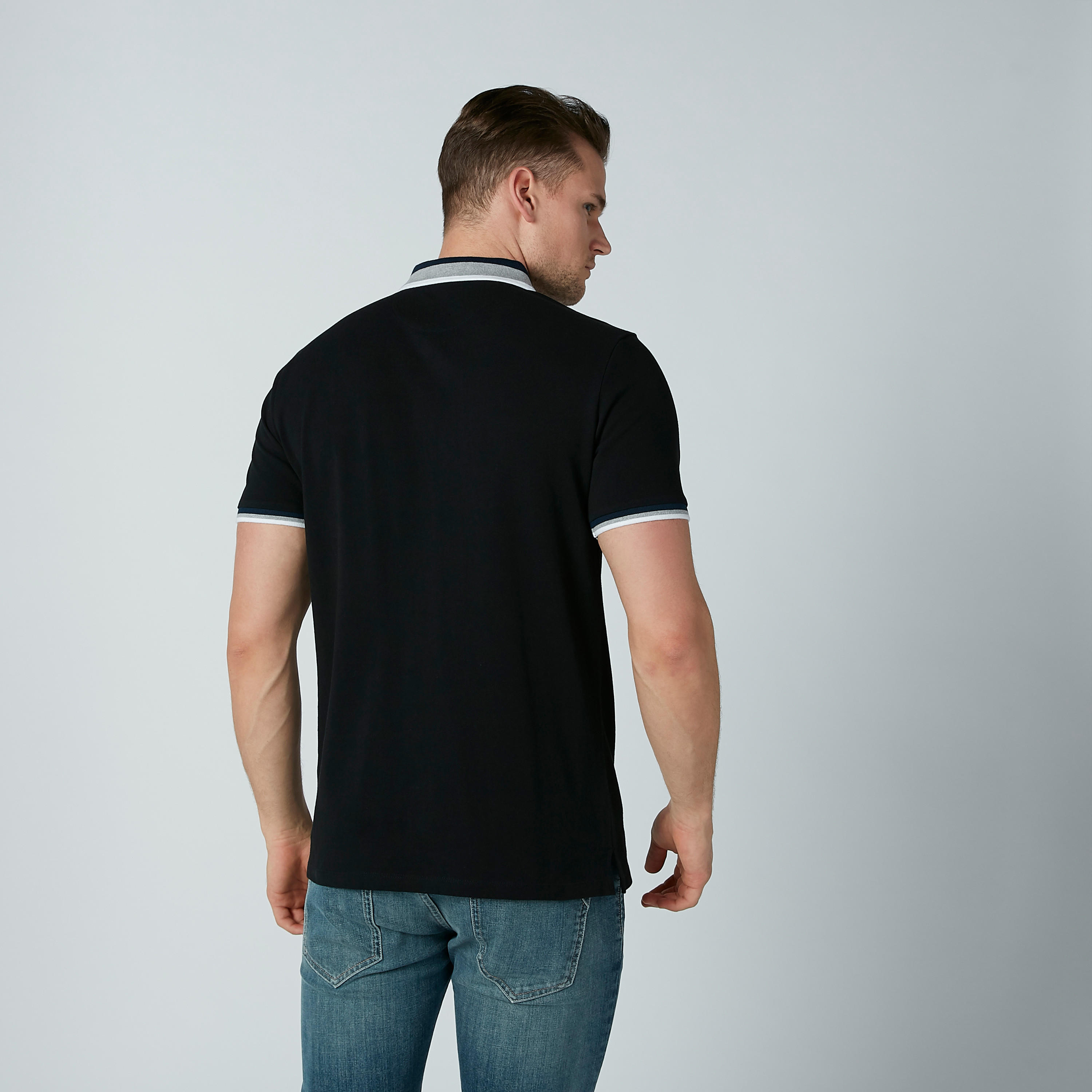 تيشيرت مطرّز بياقة بولو وأكمام قصيرة-men-clothing-tshirtsandpolos-polos-image-4