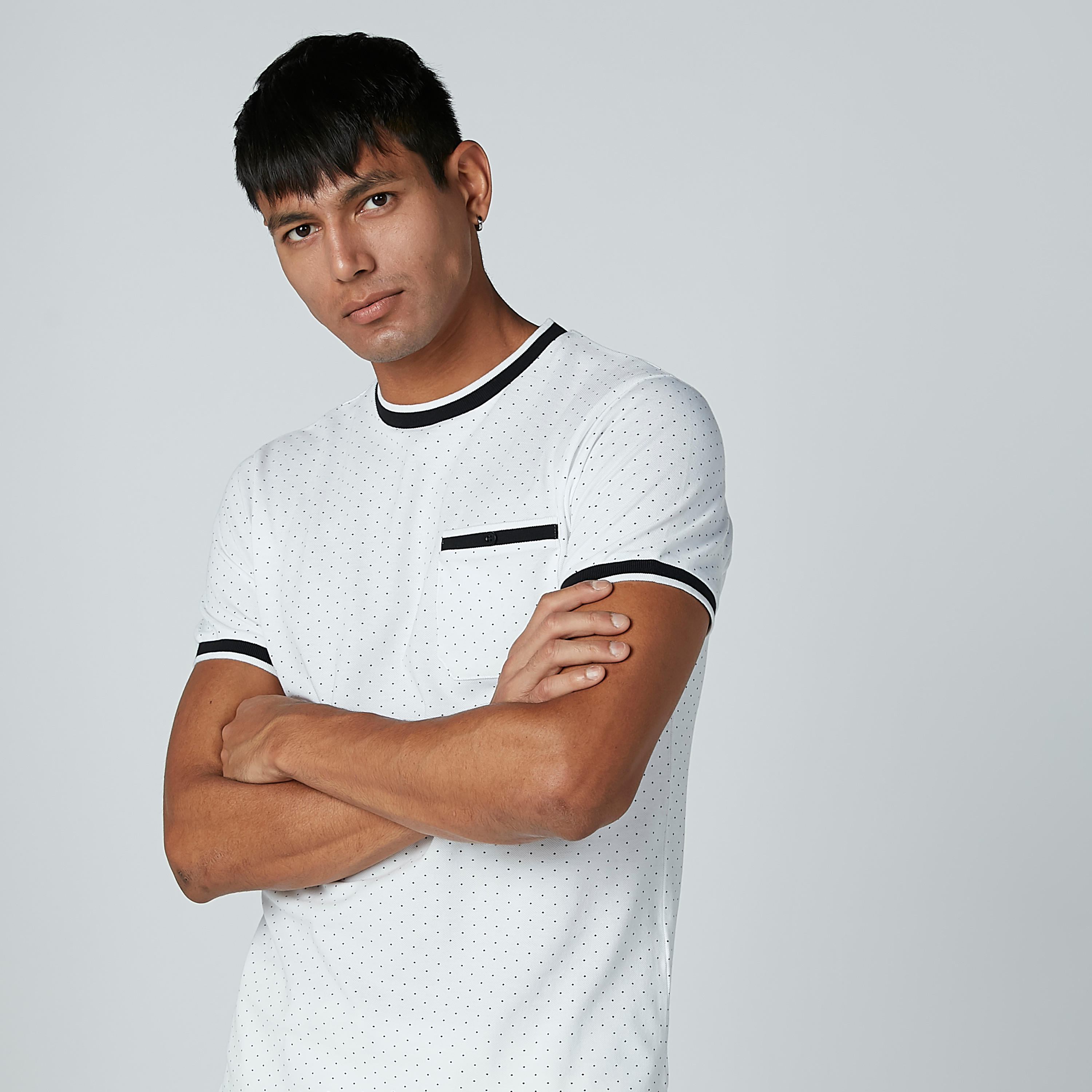 تيشيرت بياقة مستديرة وأكمام قصيرة وطبعات-men-clothing-tshirtsandpolos-tshirts-image-1