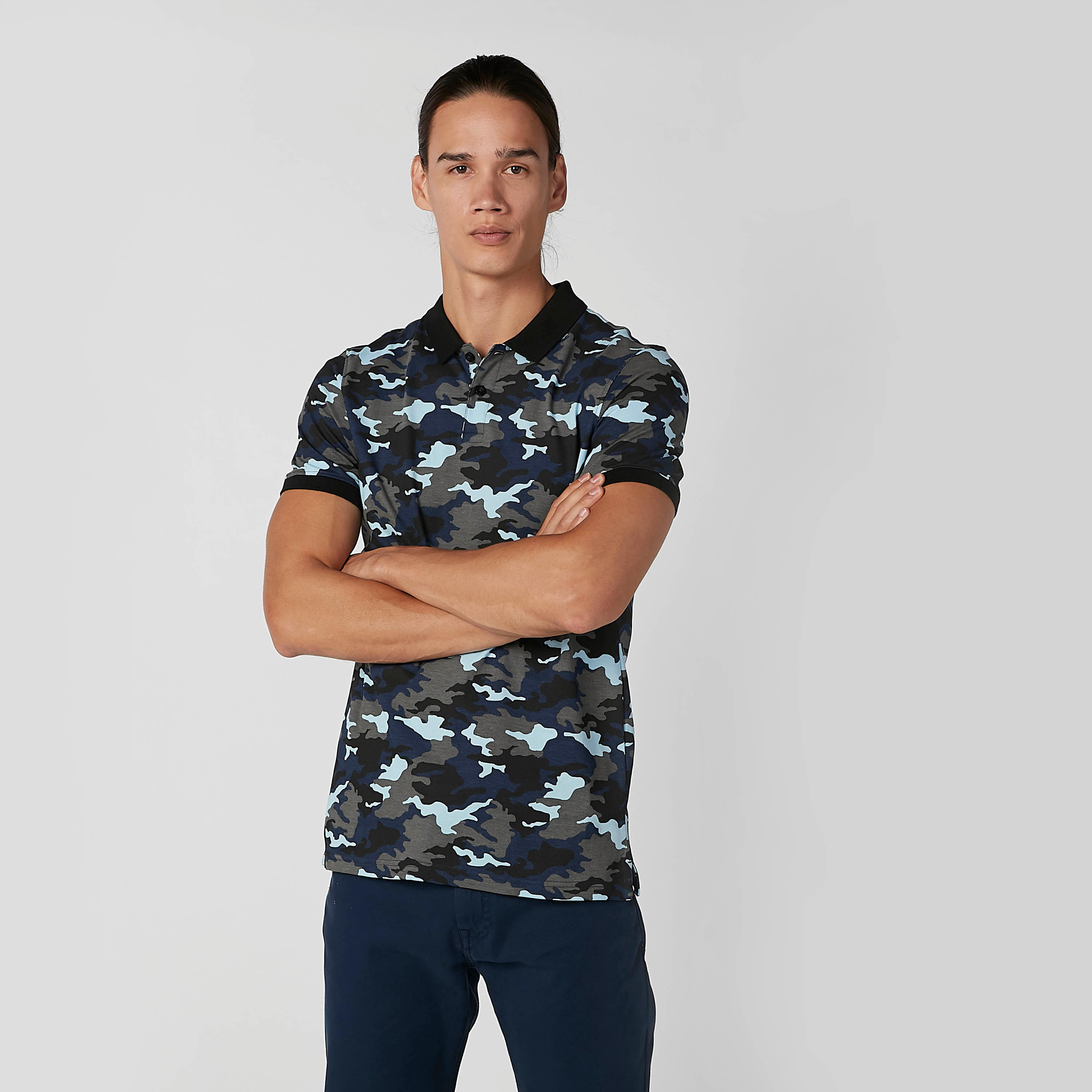 تيشيرت بقصّة سليم وياقة بولو وأكمام قصيرة وطبعات-men-clothing-tshirtsandpolos-polos-image-3