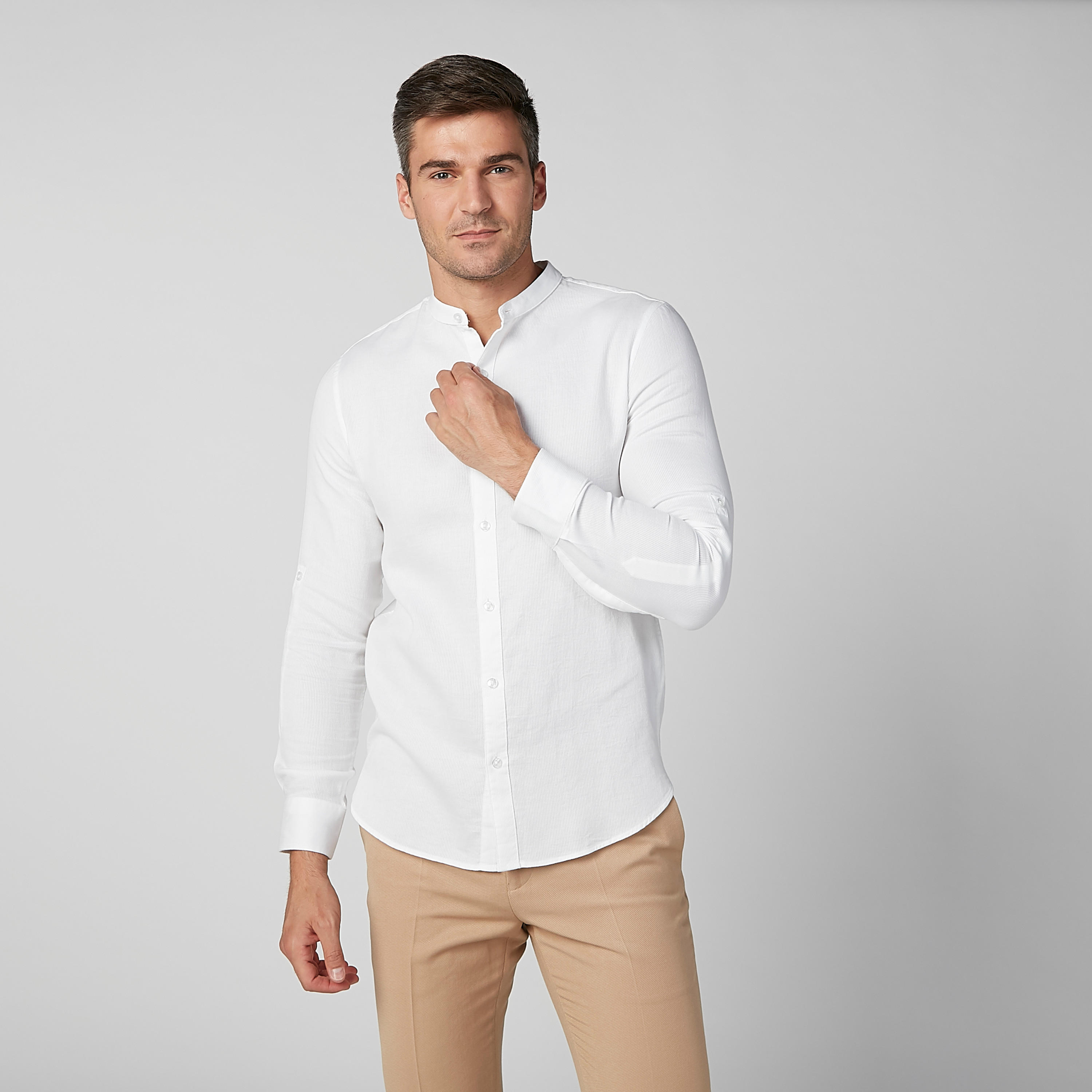 قميص سادة بياقة ماندارين وأكمام طويلة-men-clothing-shirts-image-1