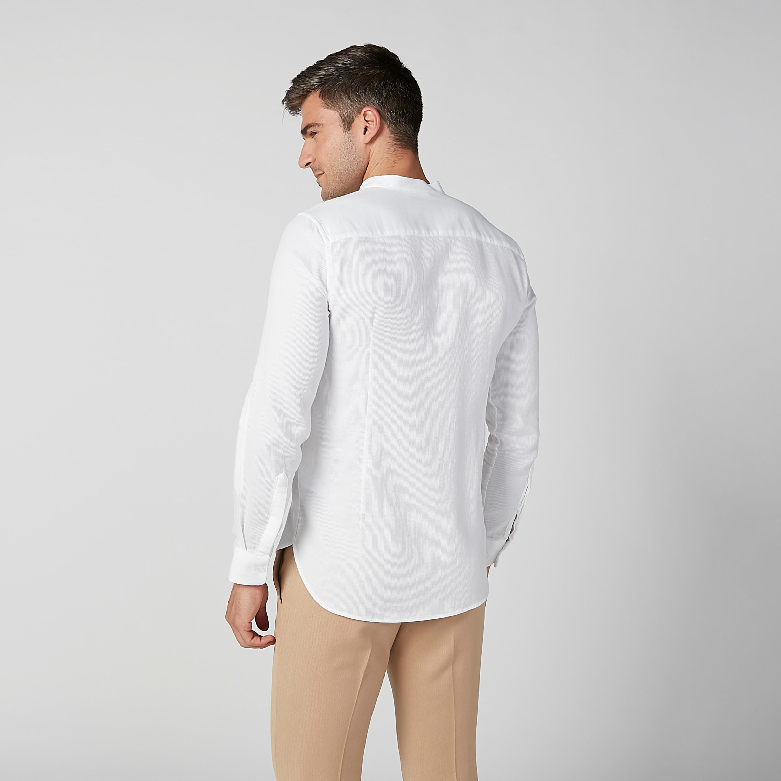 قميص سادة بياقة ماندارين وأكمام طويلة-men-clothing-shirts-image-5