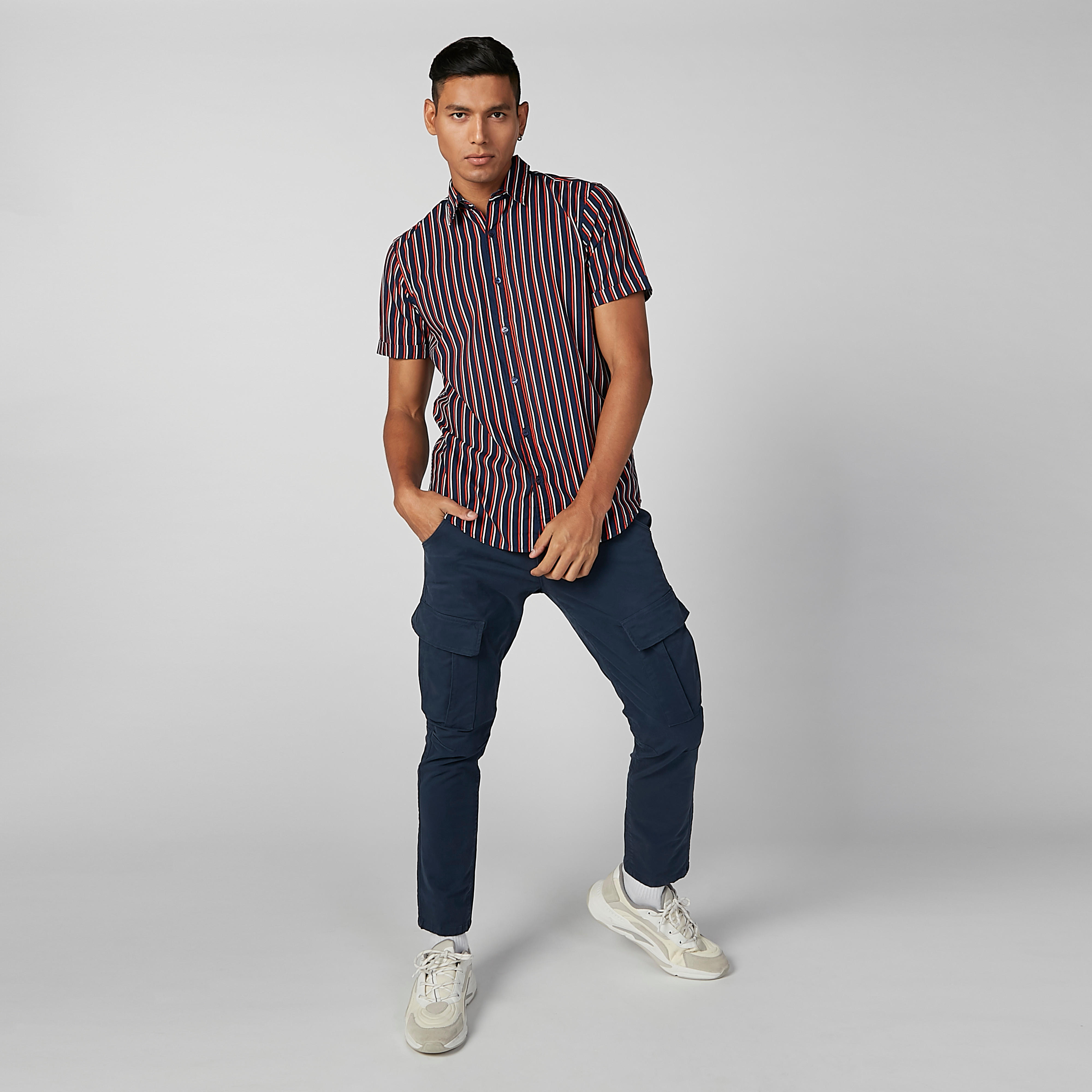 قميص مستدام مقلّم بقصّة سليم وأكمام قصيرة -men-clothing-shirts-image-1