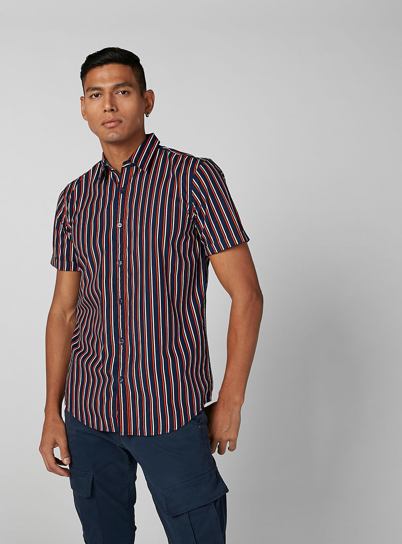 قميص مستدام مقلّم بقصّة سليم وأكمام قصيرة -men-clothing-shirts-image-2