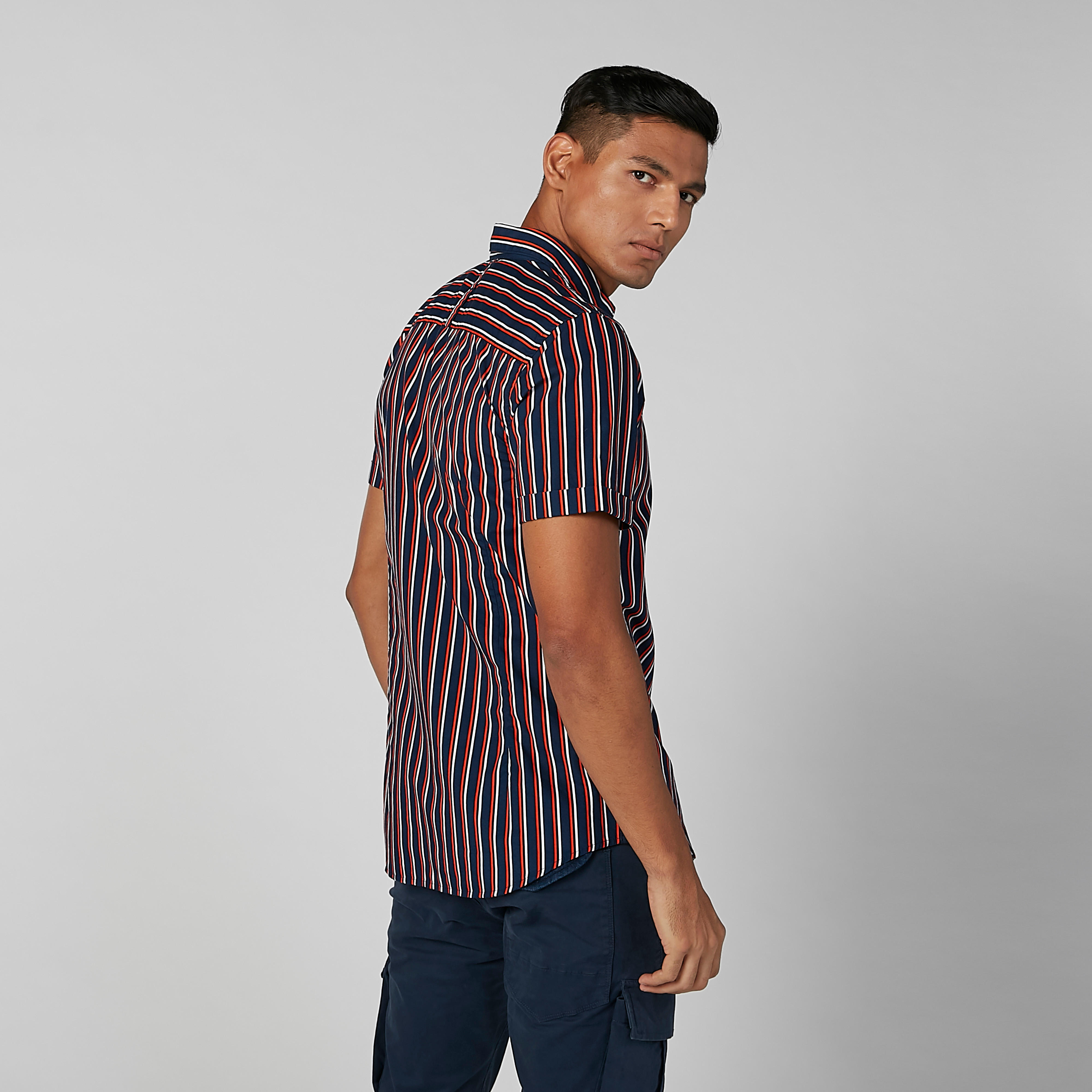 قميص مستدام مقلّم بقصّة سليم وأكمام قصيرة -men-clothing-shirts-image-3
