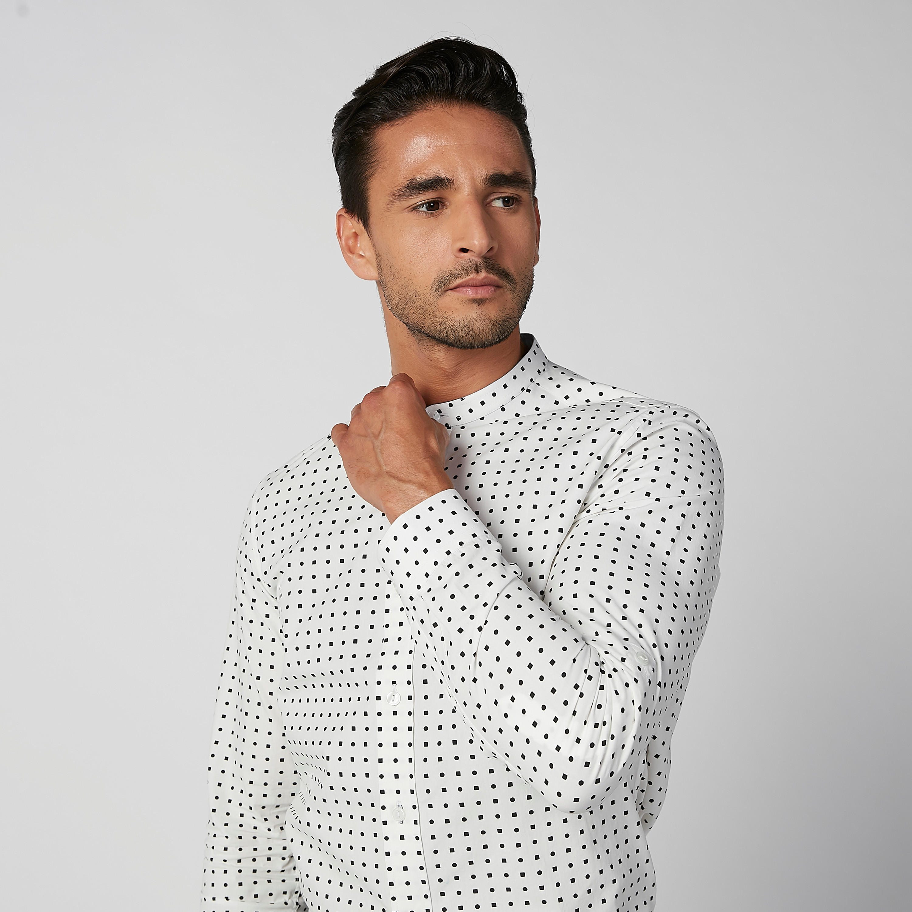 قميص مستدام سليم بياقة ماندارين وطبعات-men-clothing-shirts-image-3