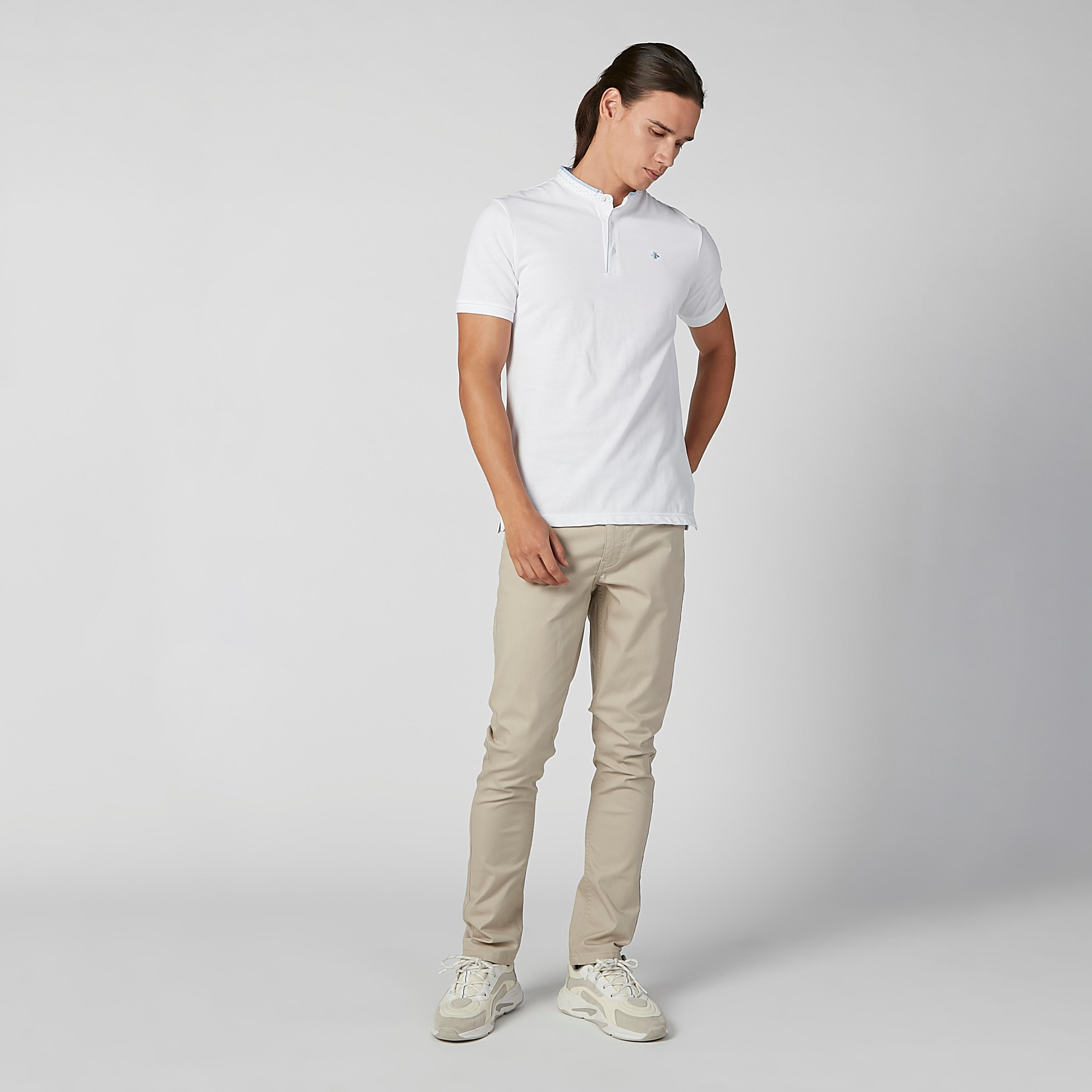 تيشيرت مستدام بارز الملمس سليم بياقة هينلي -men-clothing-tshirtsandpolos-tshirts-image-1