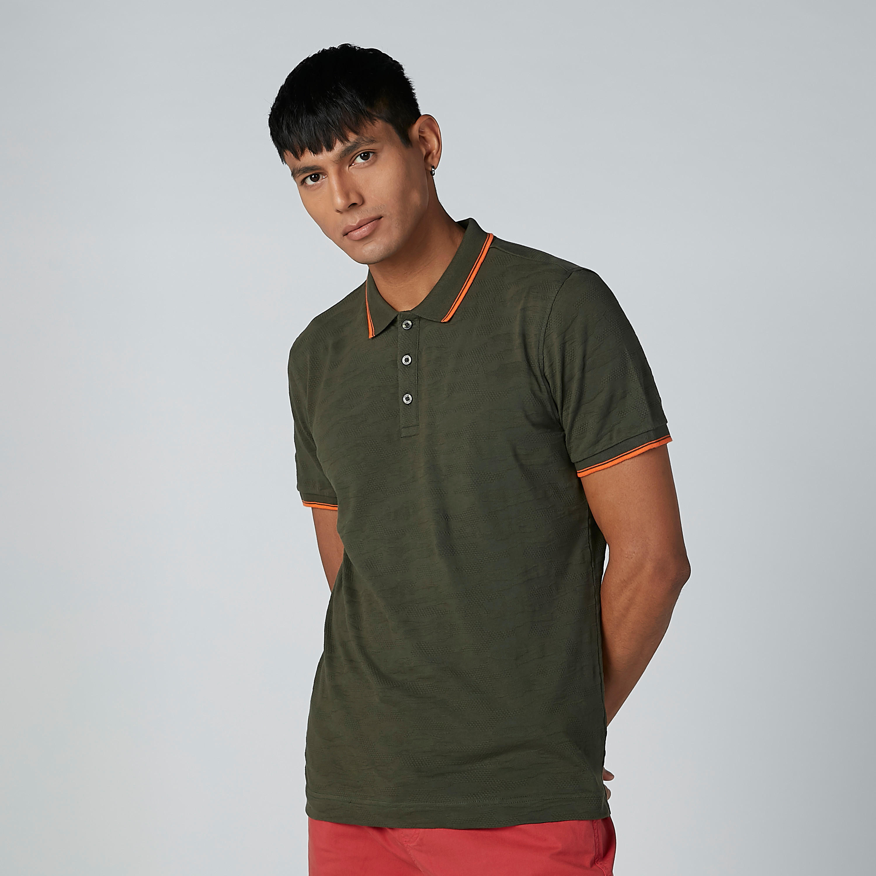 تيشيرت مستدام بقصّة سليم وياقة بولو وأكمام قصيرة -men-clothing-tshirtsandpolos-polos-image-2