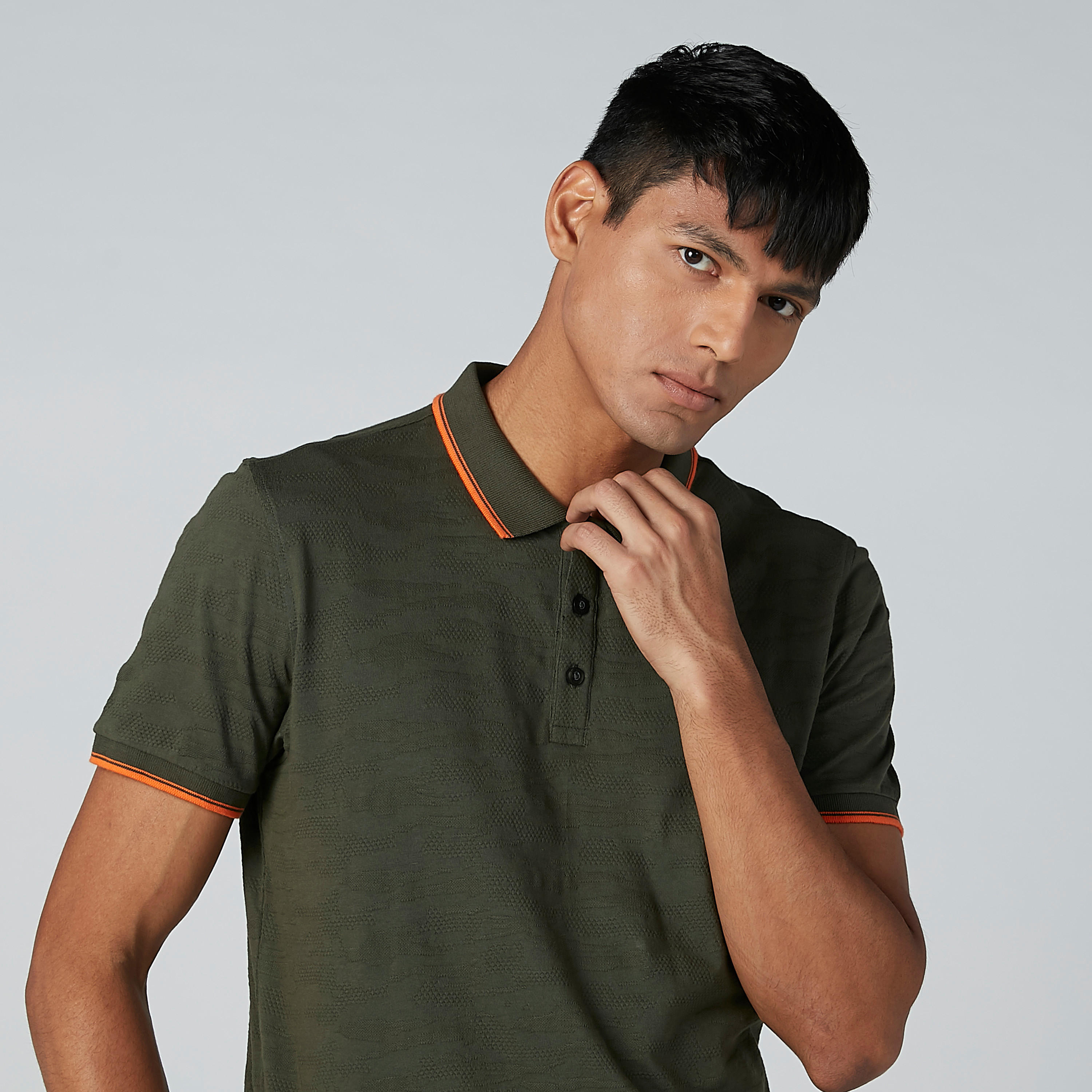 تيشيرت مستدام بقصّة سليم وياقة بولو وأكمام قصيرة -men-clothing-tshirtsandpolos-polos-image-3