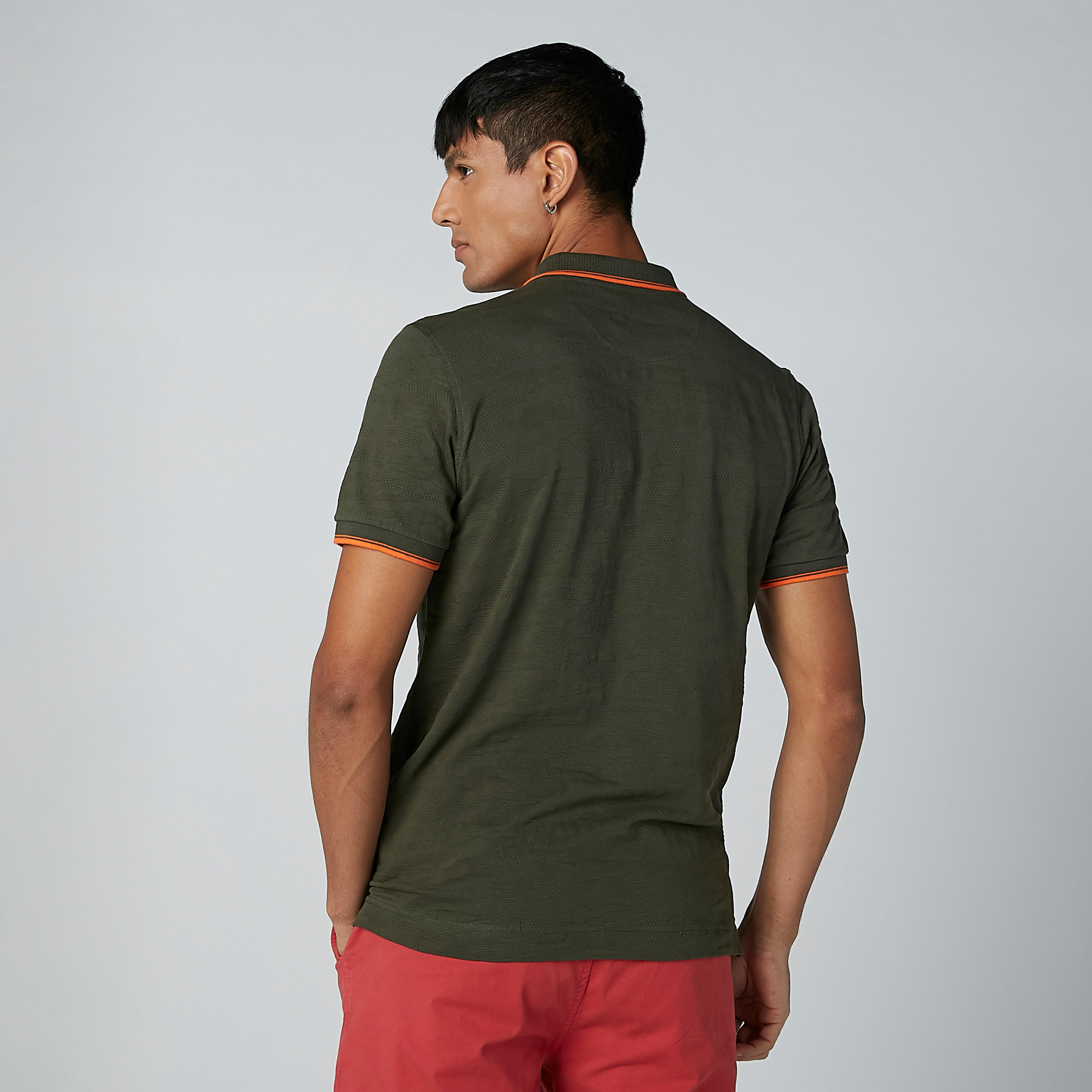 تيشيرت مستدام بقصّة سليم وياقة بولو وأكمام قصيرة -men-clothing-tshirtsandpolos-polos-image-4