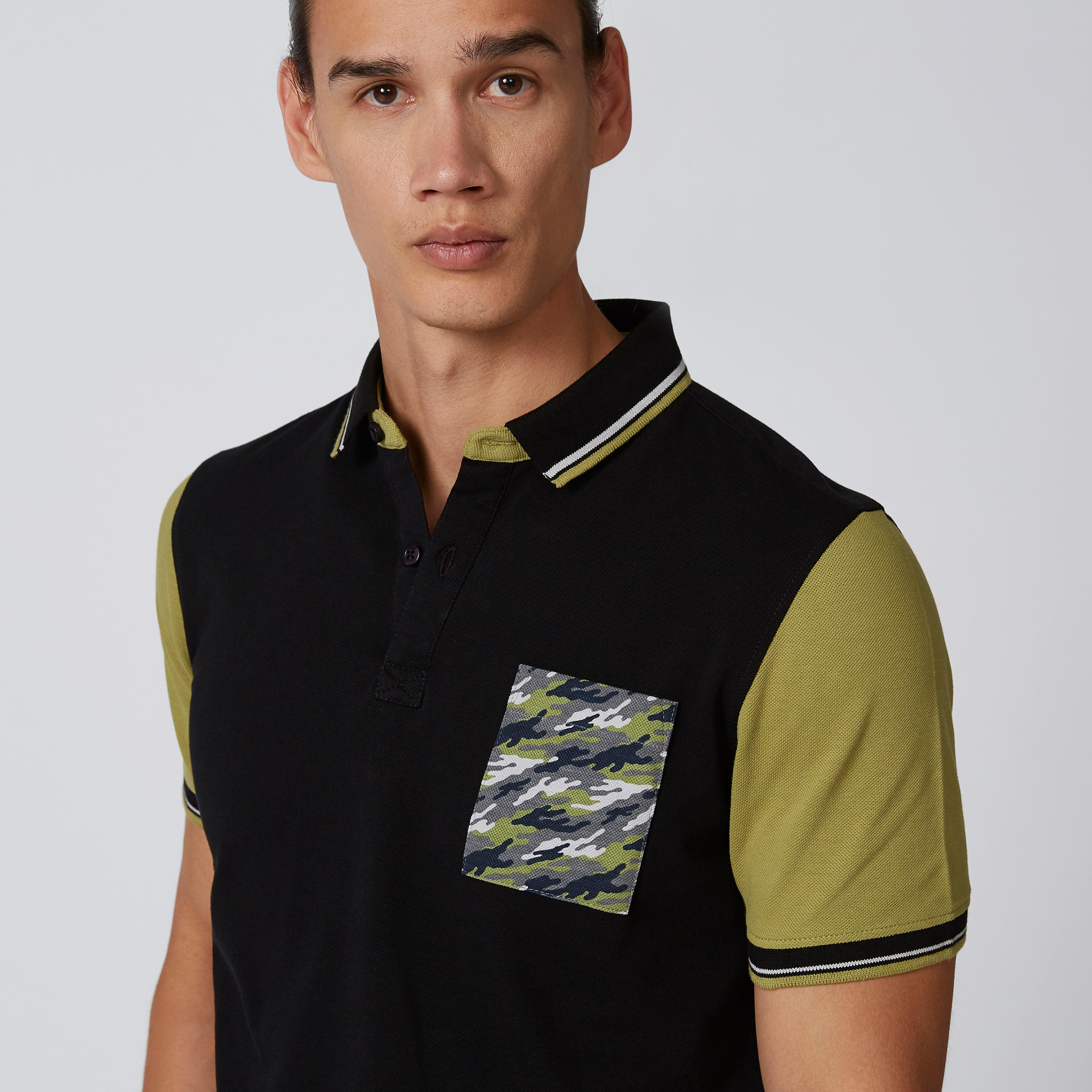 تيشيرت مستدام بولو سليم بأكمام قصيرة وطبعات -men-clothing-tshirtsandpolos-polos-image-5